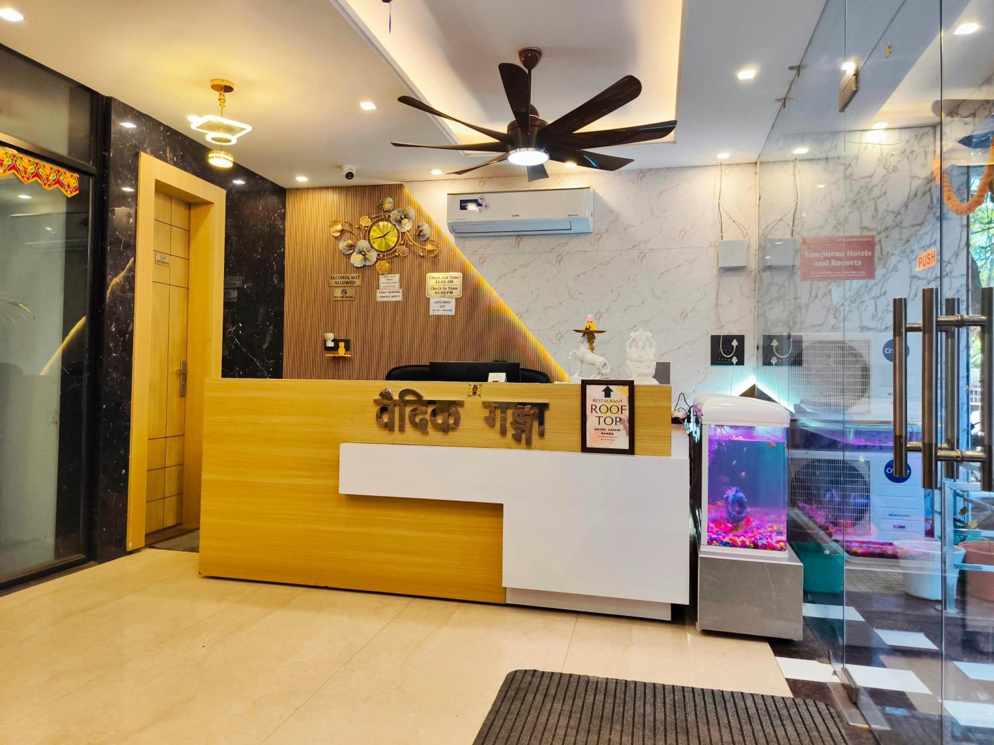 Vaidik Ganga Hotel Rishikesh