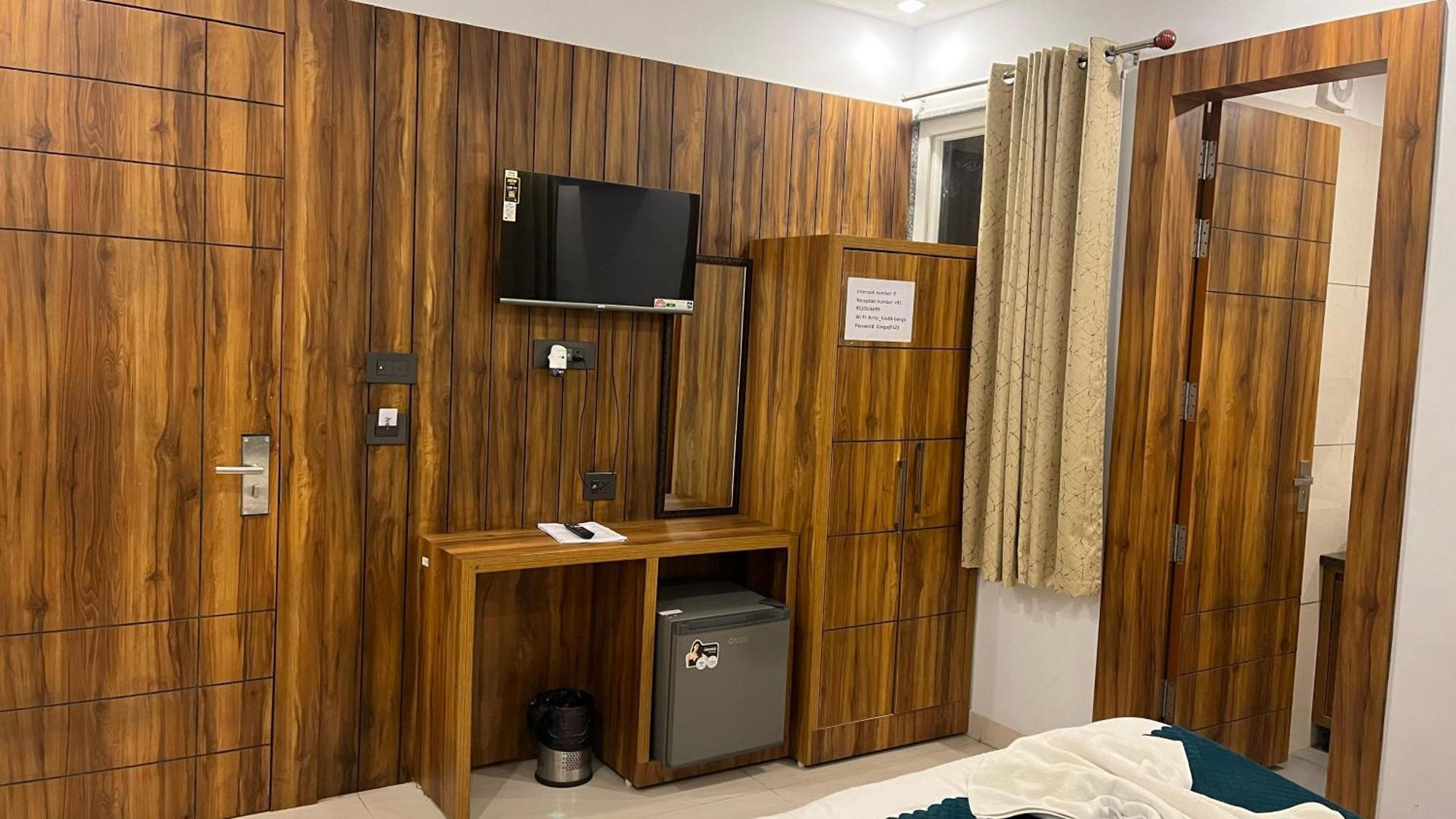Hotel Vaidik Ganga 3*