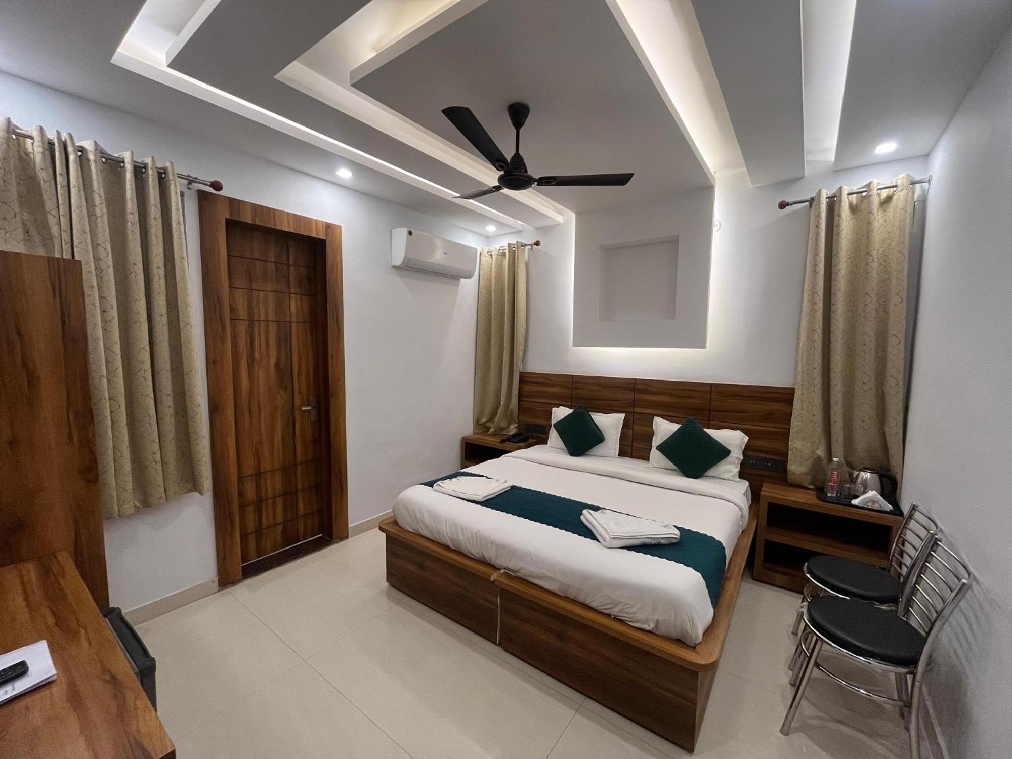 Hotel Vaidik Ganga Rishikesh