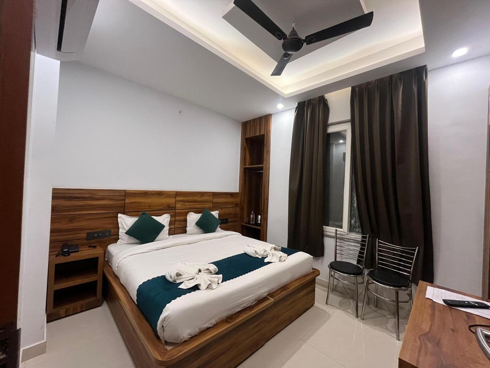 Vaidik Ganga Hotel 3*