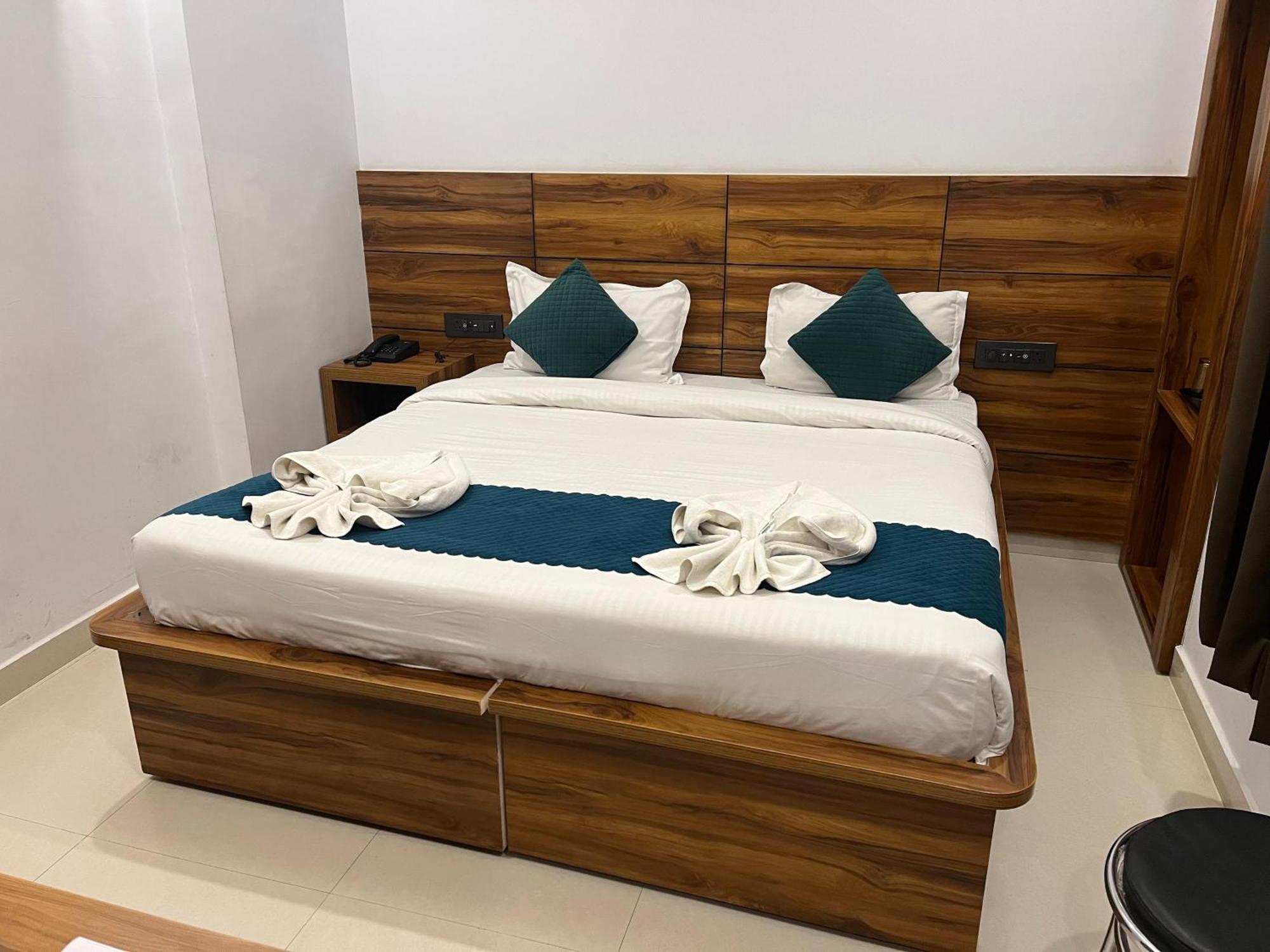 Hotel Vaidik Ganga Rishikesh