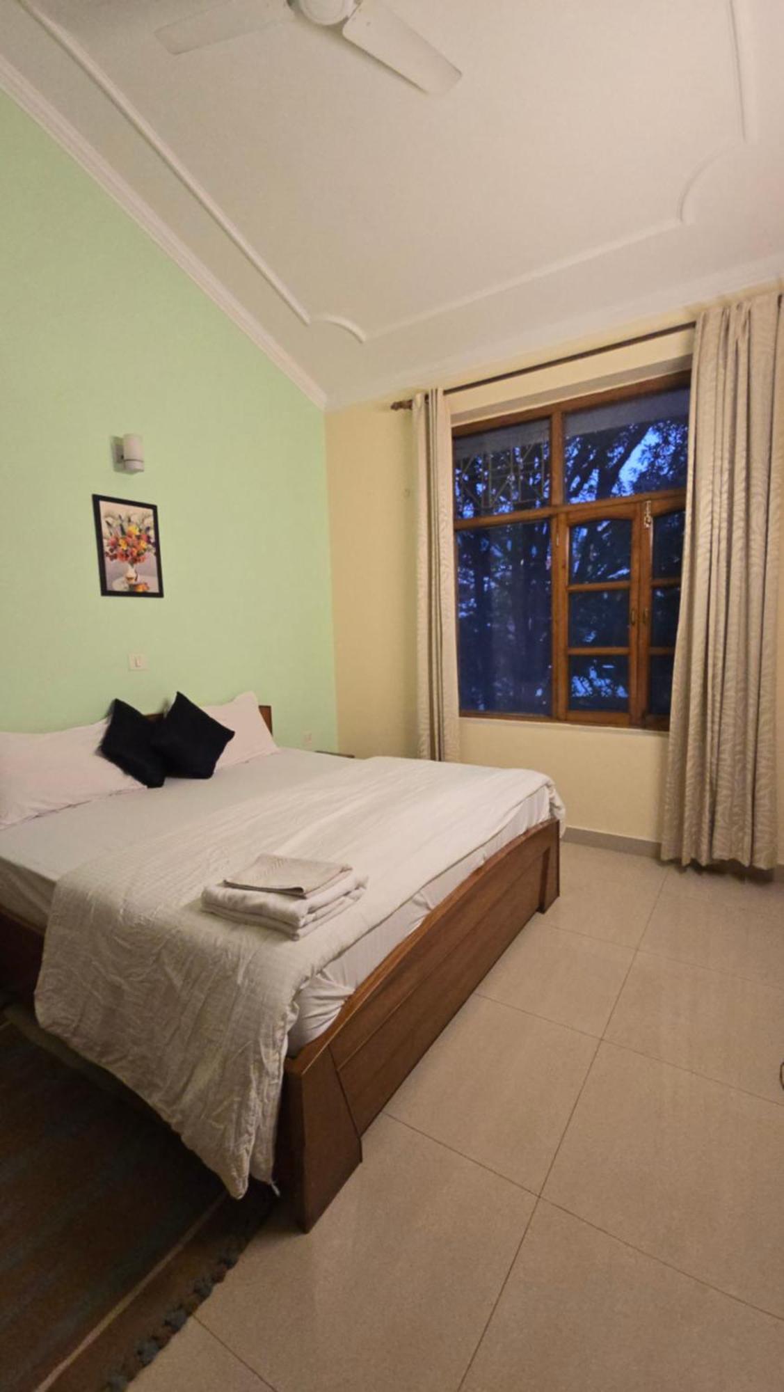 Mystic - Ram Jhula, 3*