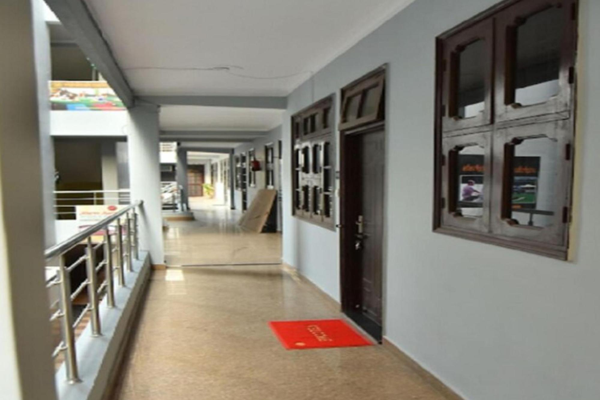 Raja Palace By Stayapart Bed & Breakfast