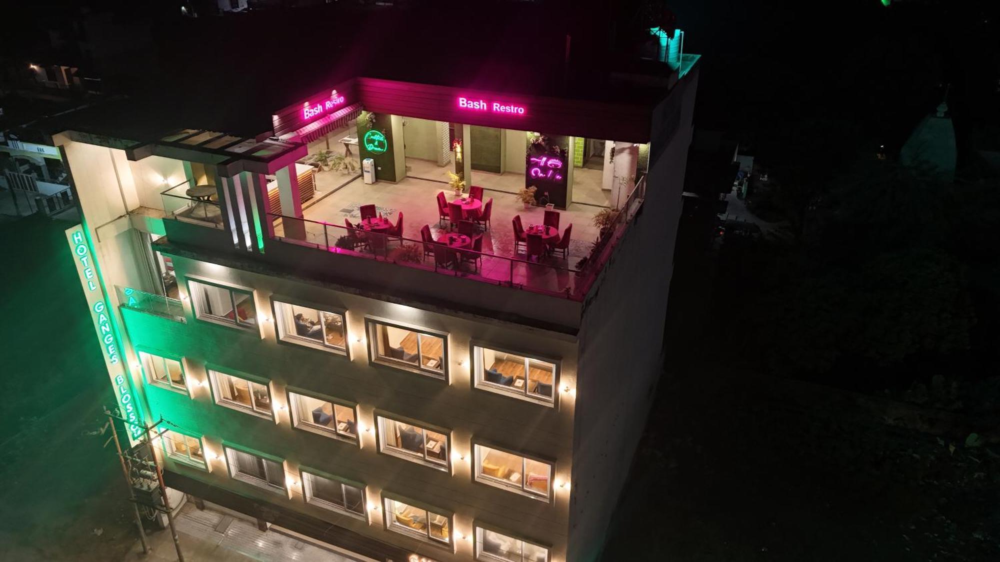 Ganges, Rated & Awarded On Road, Haridwar 4* Rishikesh
