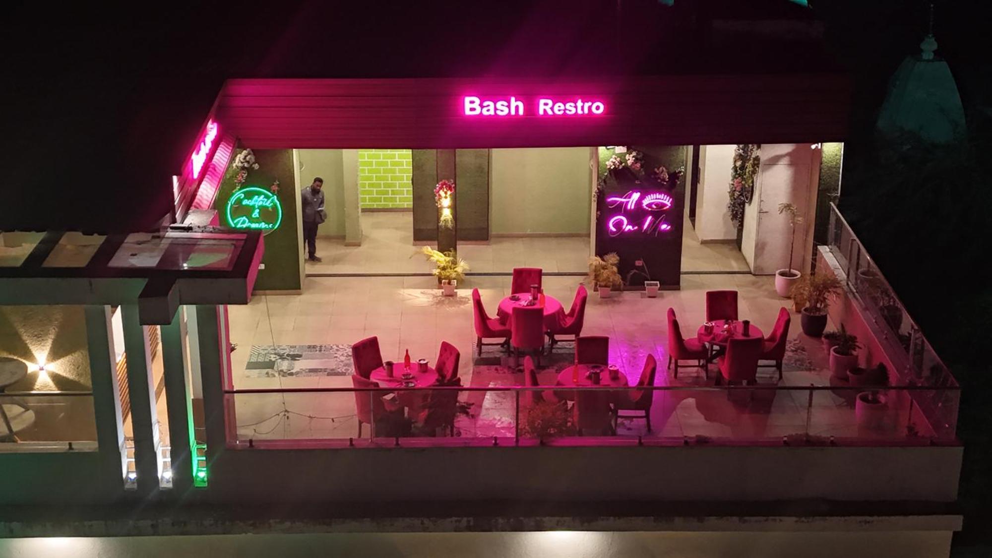 Ganges, Rated & Awarded On Road, Haridwar Hotel Rishikesh