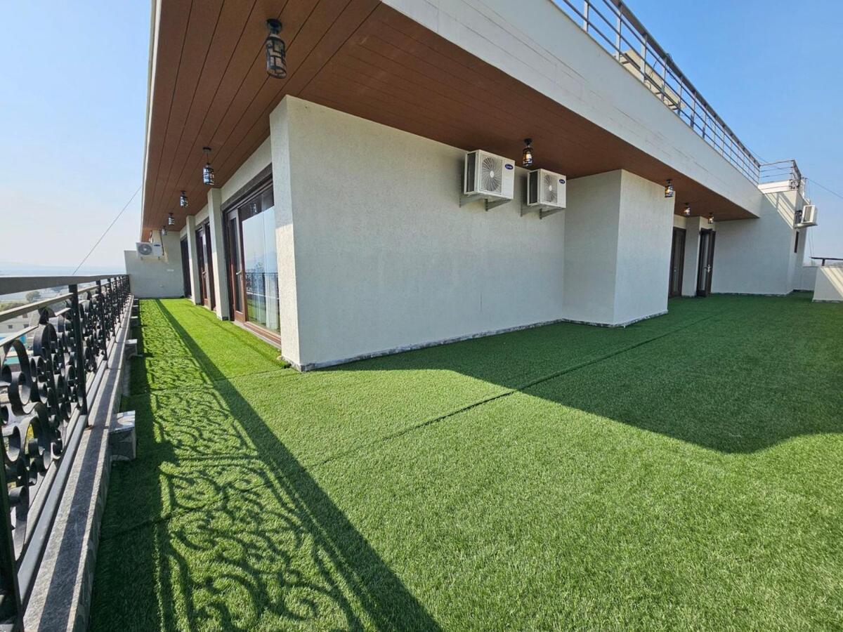 Luxe Skydeck 5 Bhk Hill Vista Rishikesh
