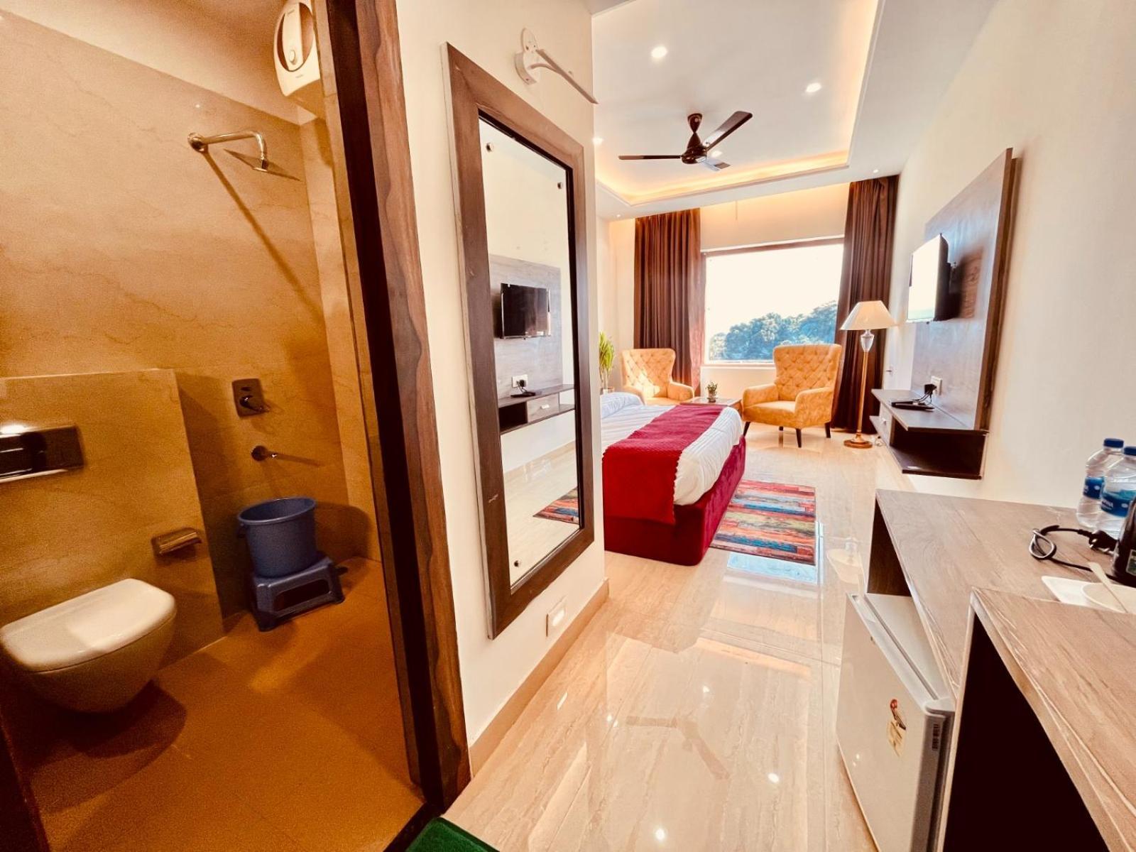 Gange, A Comfortable Stay, Road - Haridwar * Rishikesh