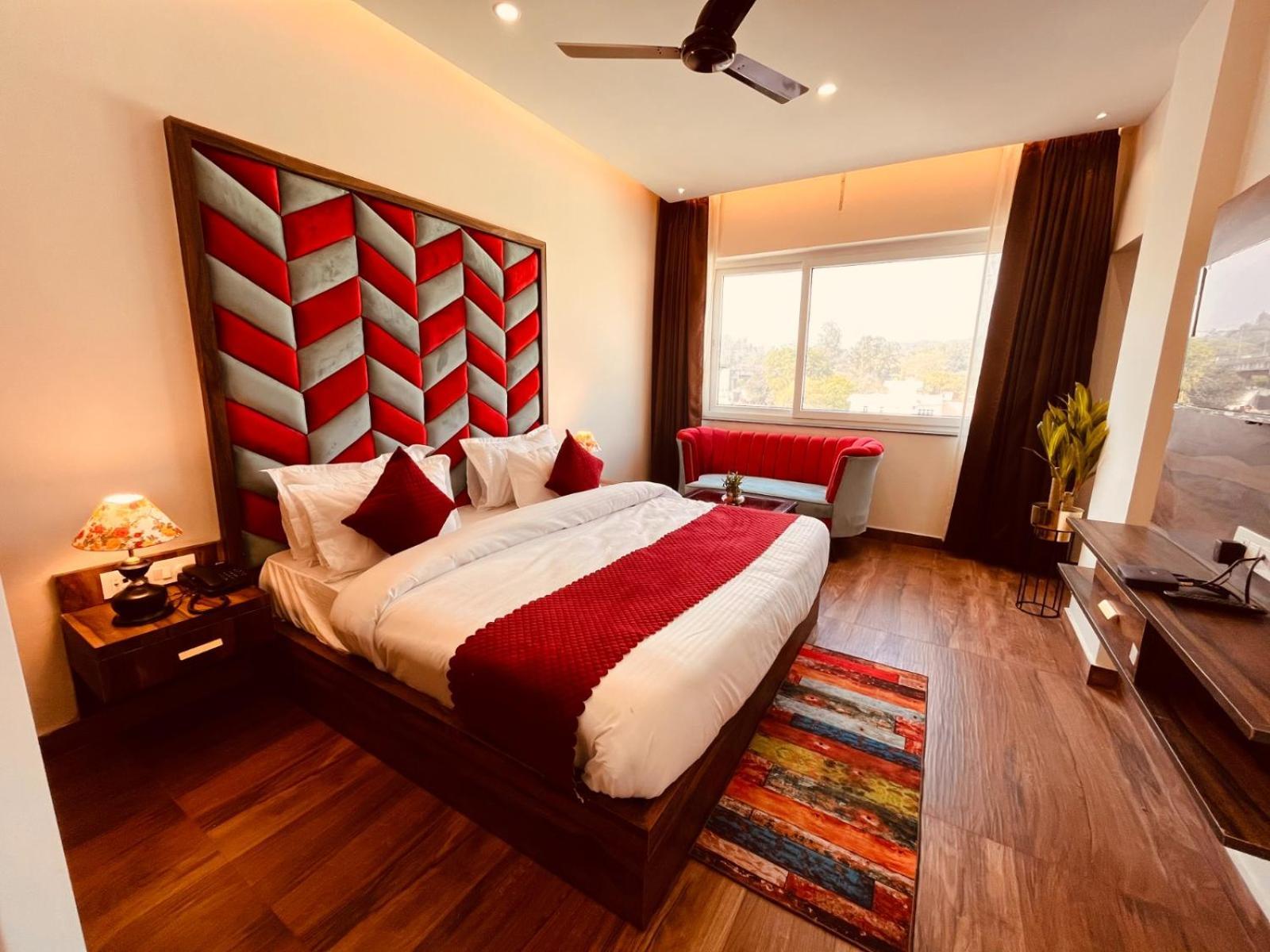 Gange, A Comfortable Stay, Road - Haridwar *