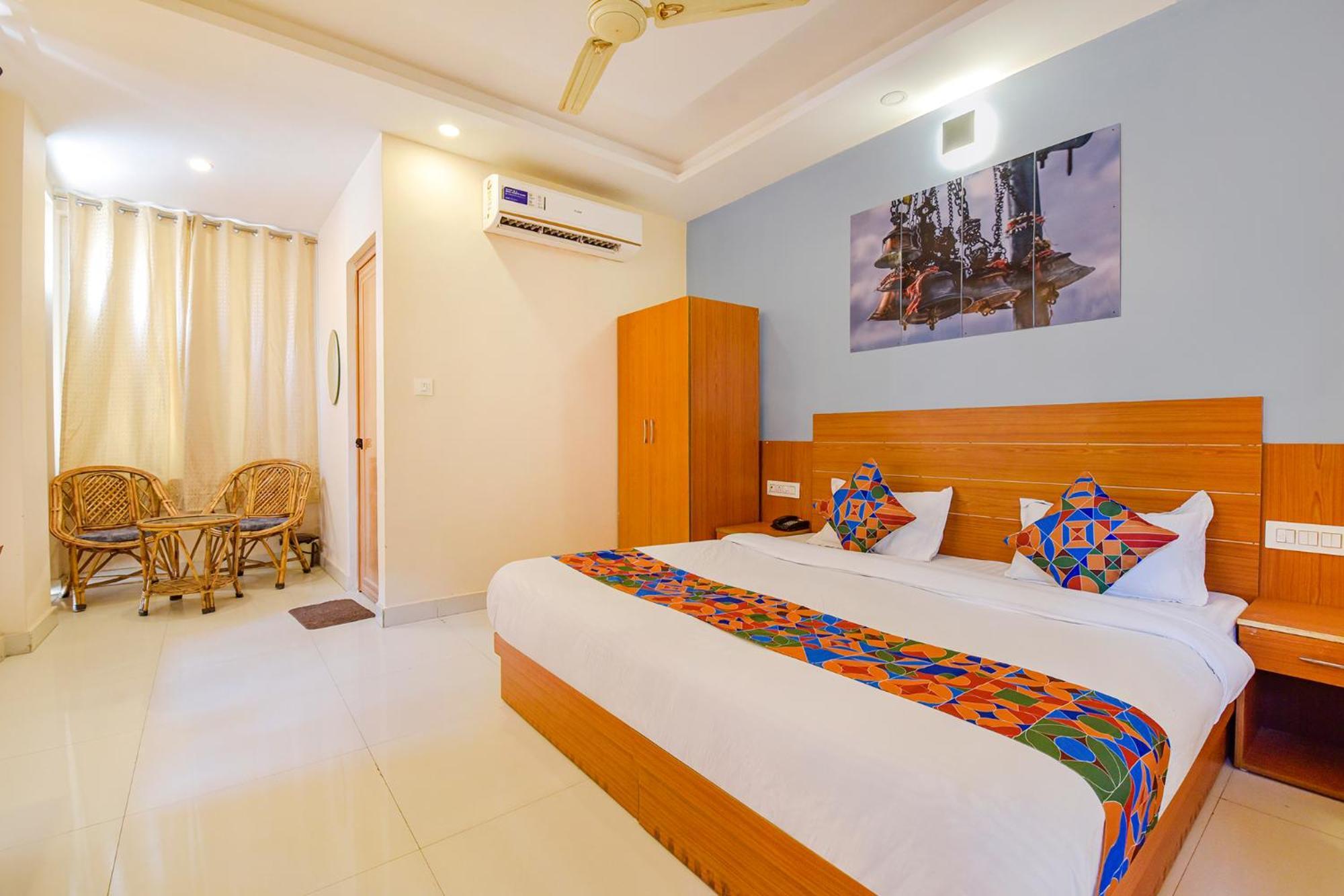 Hotel Fabhotel Aarogya Residency