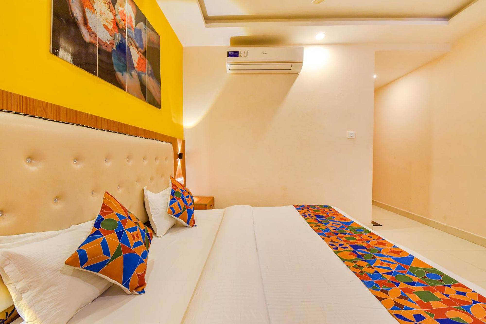 Hotel Fabhotel Aarogya Residency