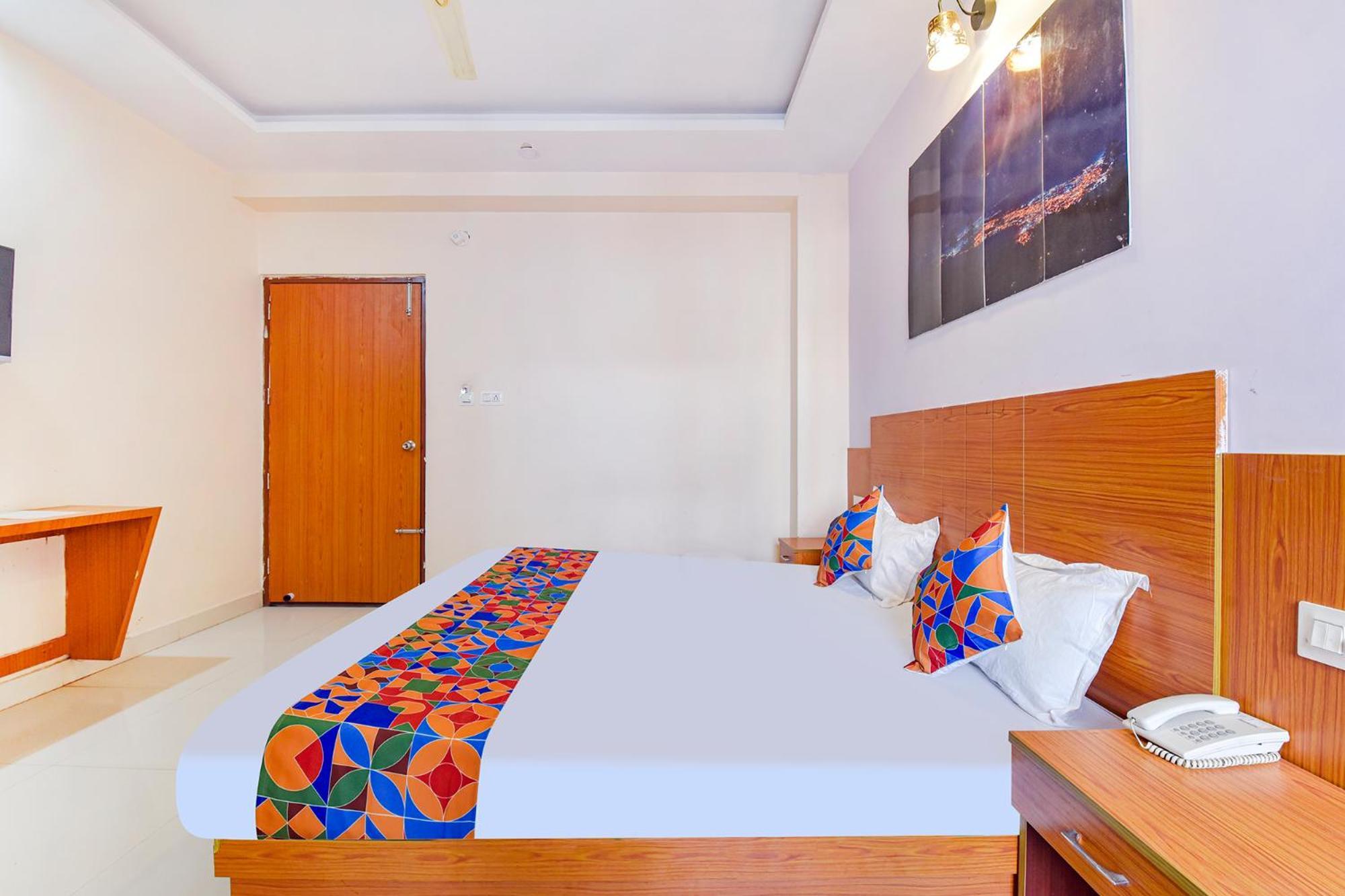 Fabhotel Aarogya Residency