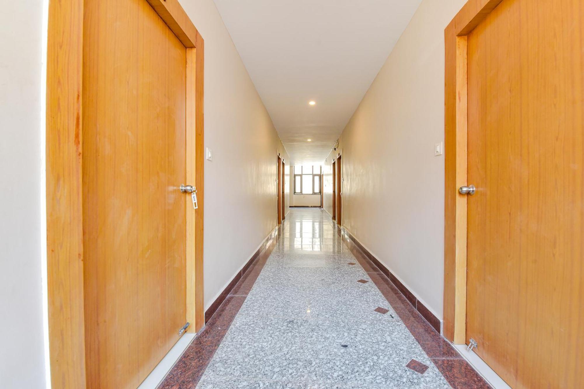 Fabhotel Aarogya Residency Hotel