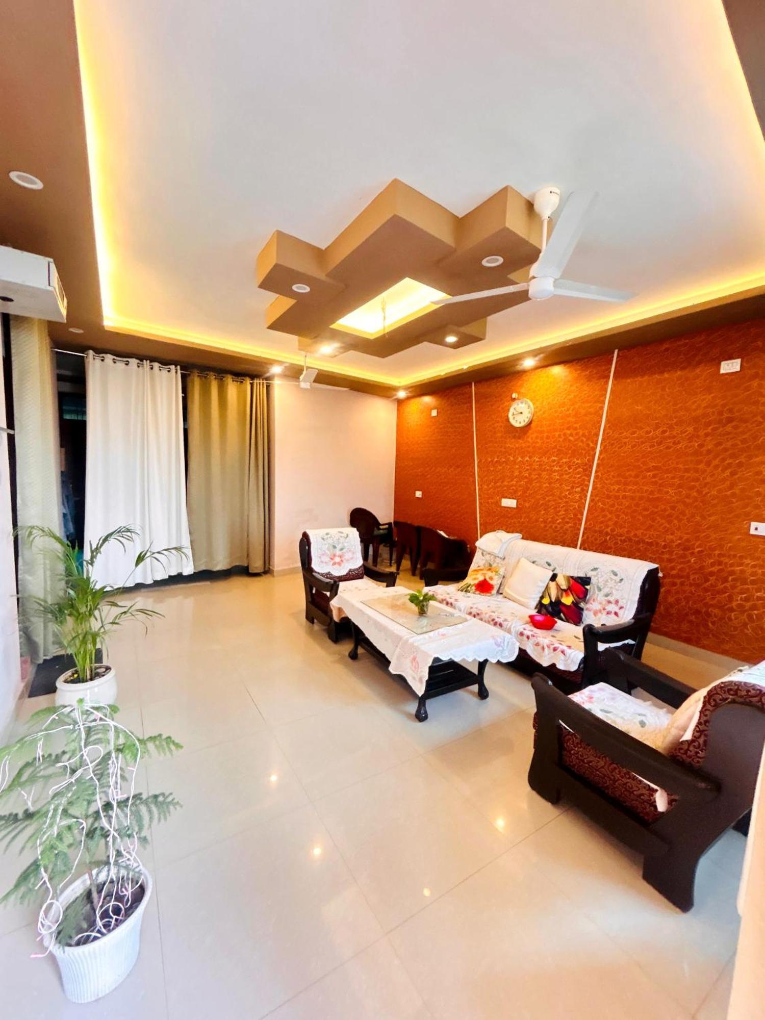 Anandmay Homestay, Isbt *