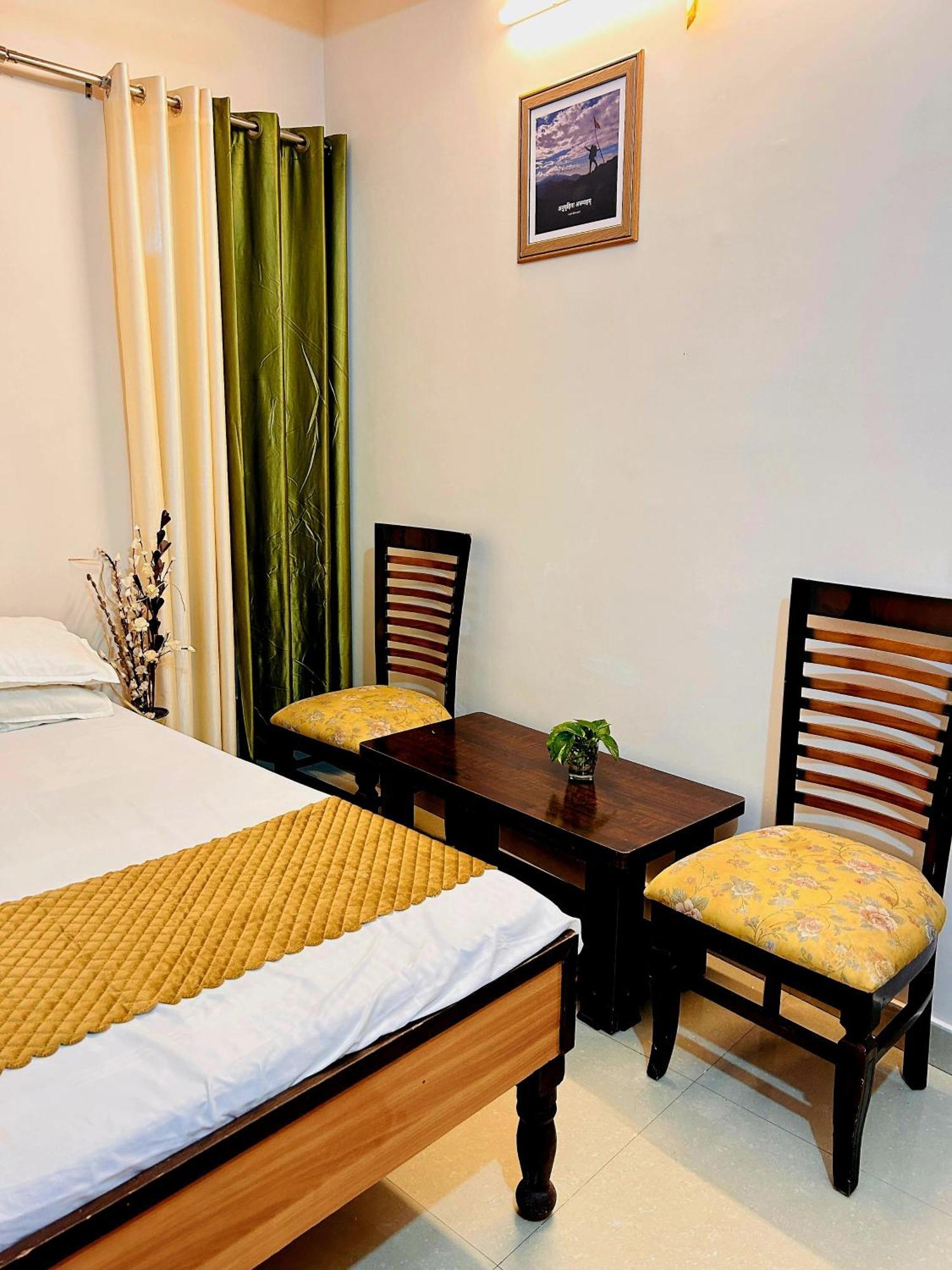 Anandmay Homestay, Isbt Rishikesh