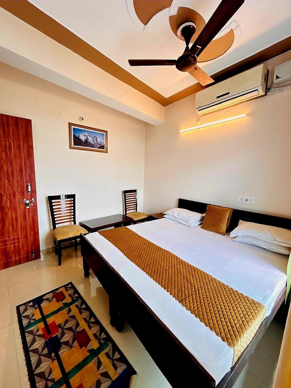 Anandmay Homestay, Isbt *