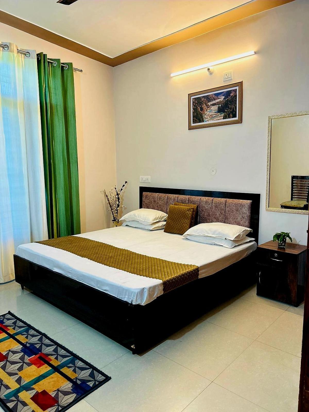 Anandmay Homestay, Isbt Rishikesh