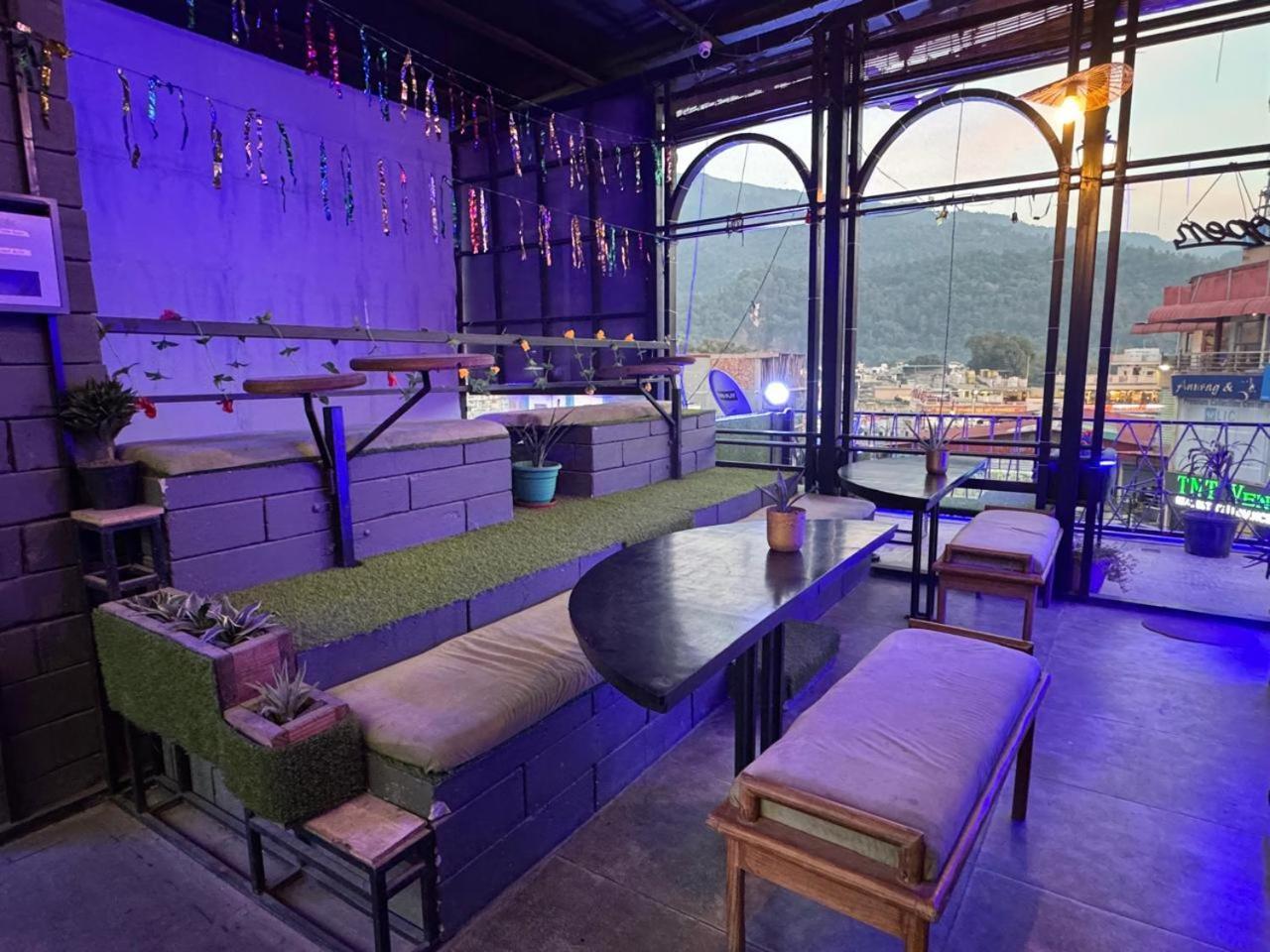 Hotel The Clock Tower & Cafe 3*