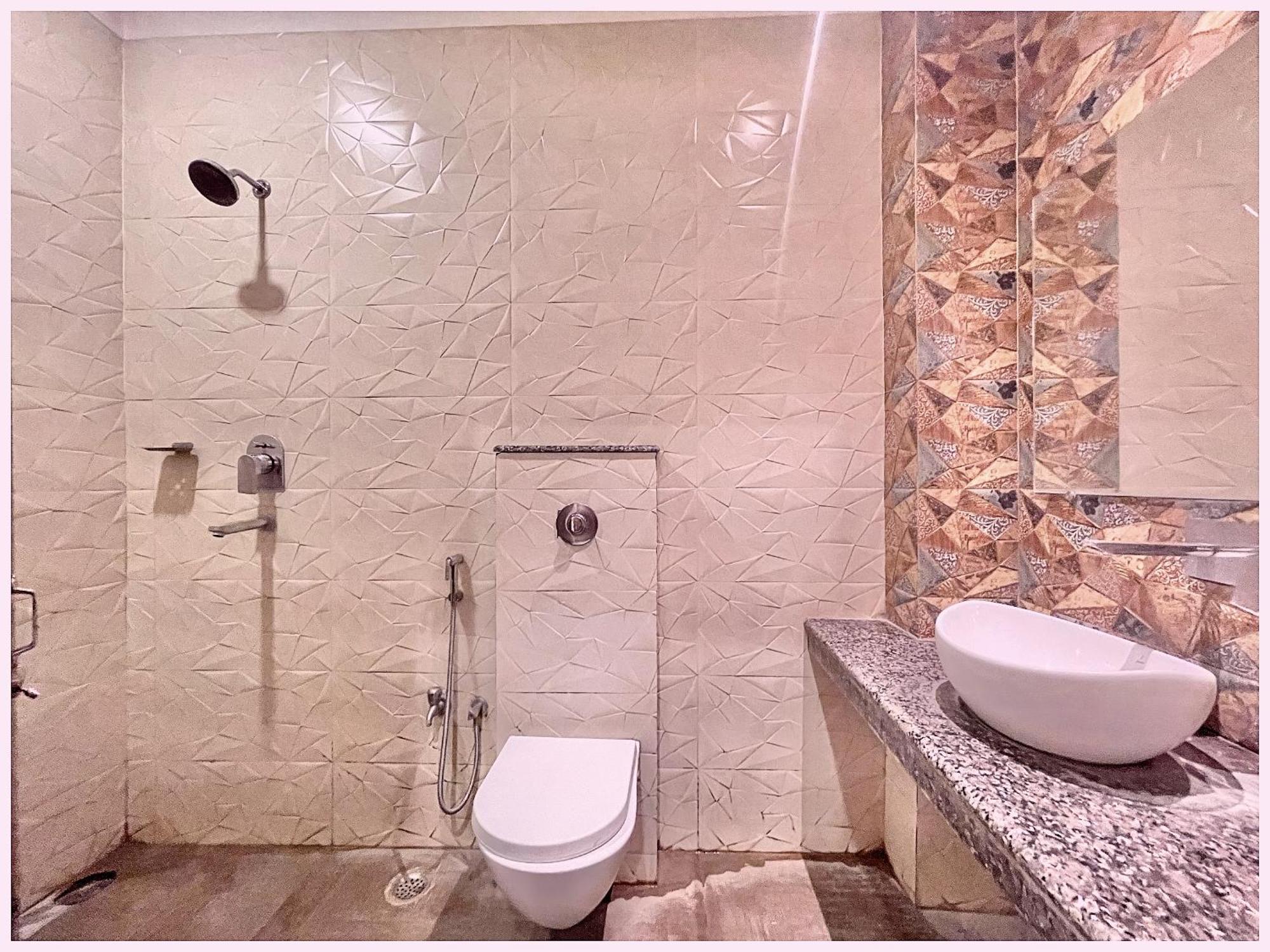 Budget - A-n-a-n-d-a-m- Near Radha Govinda Temple - Ram Jhula - Goa - Hygiene & Spacious - In Hotel