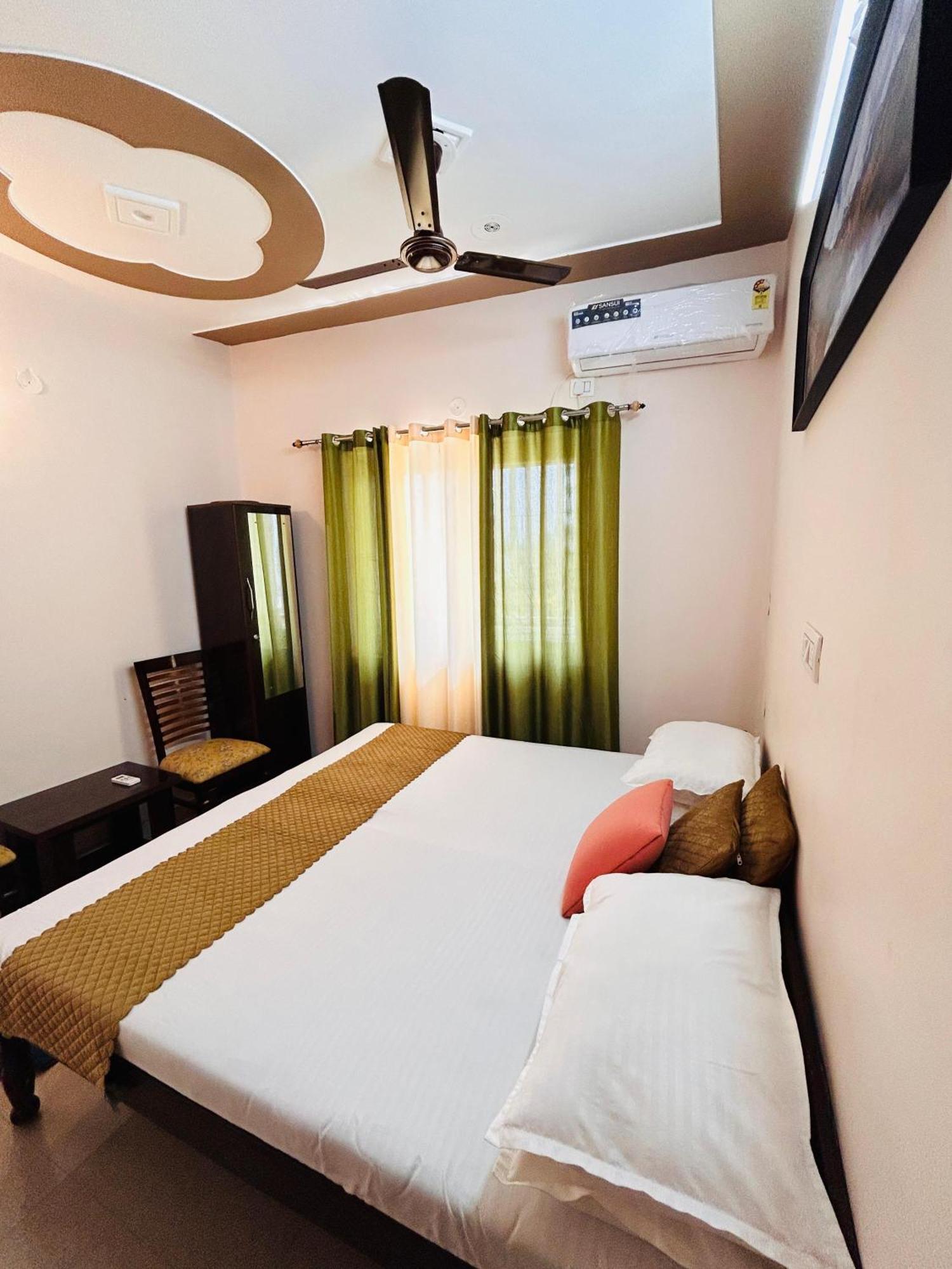 Anandmay Homestay, Isbt Homestay