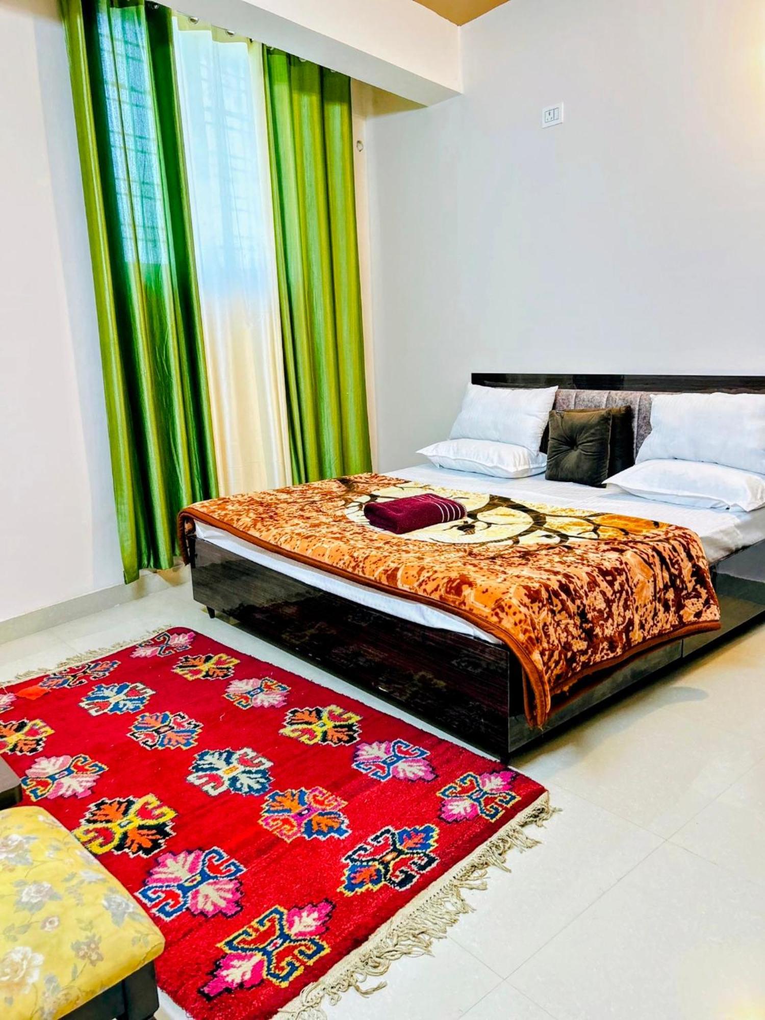 Anandmay Homestay, Isbt *