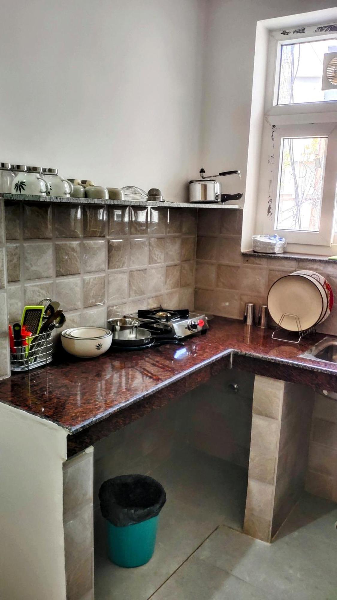 Oji's - Aesthetic Quite With Kitchen, In Walking Distance To Ganga In Yoga Lane Tapovan, Free Airport Pickup For Than 7 Night Apartment