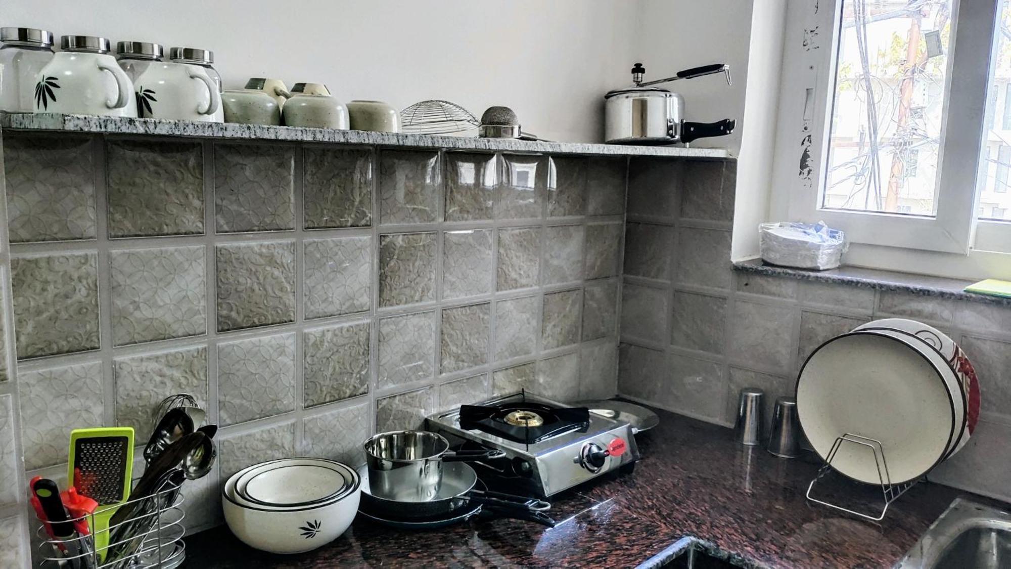 Oji's - Aesthetic Quite With Kitchen, In Walking Distance To Ganga In Yoga Lane Tapovan, Free Airport Pickup For Than 7 Night Apartment *