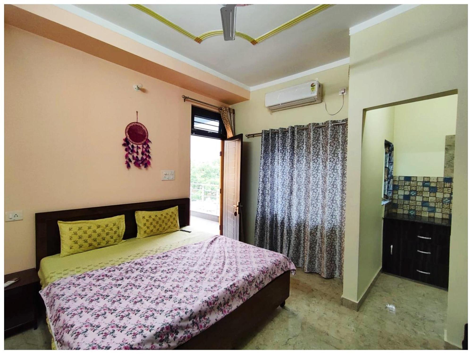 Budget - A-n-a-n-d-a-m- Near Radha Govinda Temple - Ram Jhula - Goa - Hygiene & Spacious - In