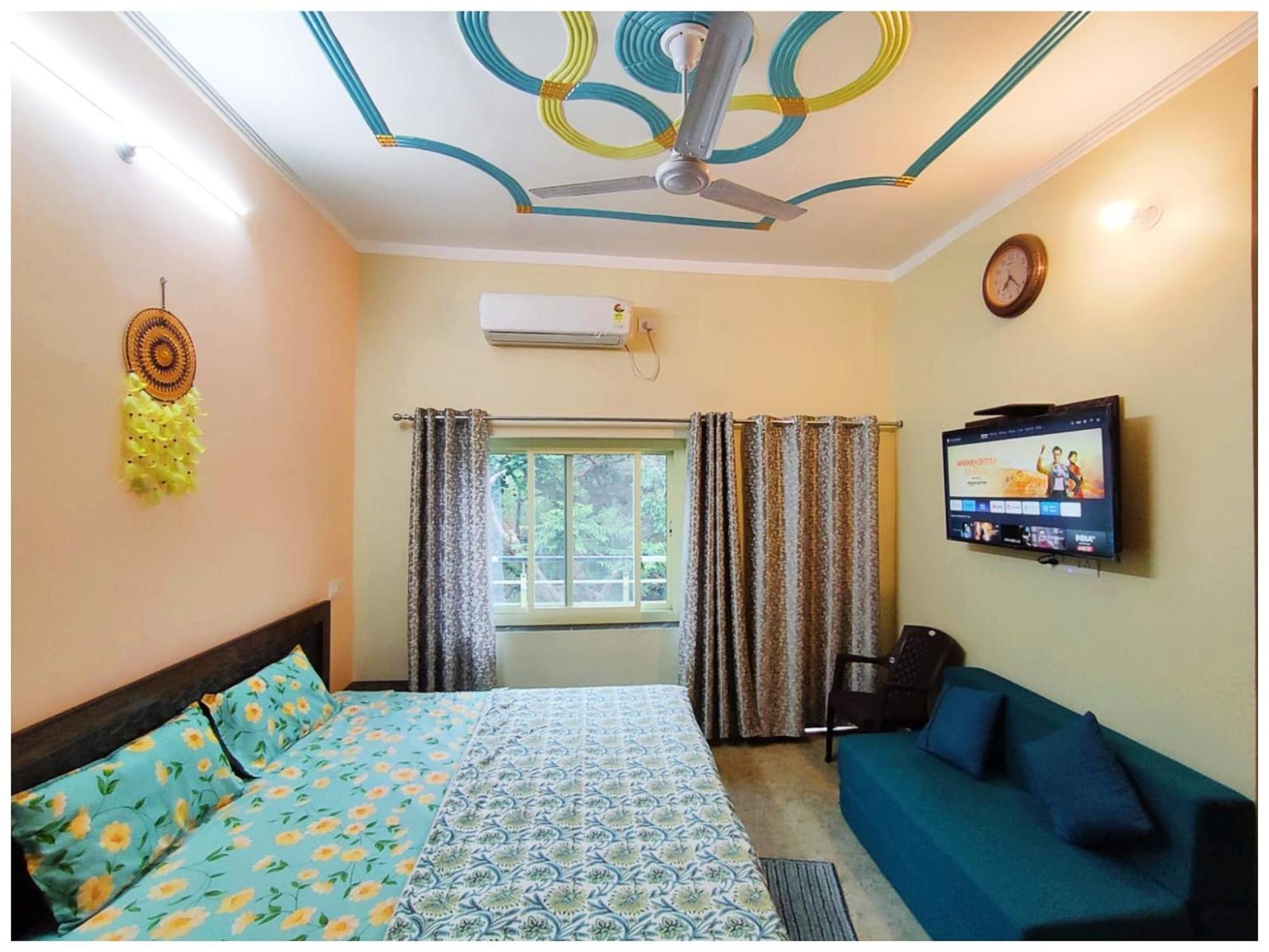 Budget - A-n-a-n-d-a-m- Near Radha Govinda Temple - Ram Jhula - Goa - Hygiene & Spacious - In 3*