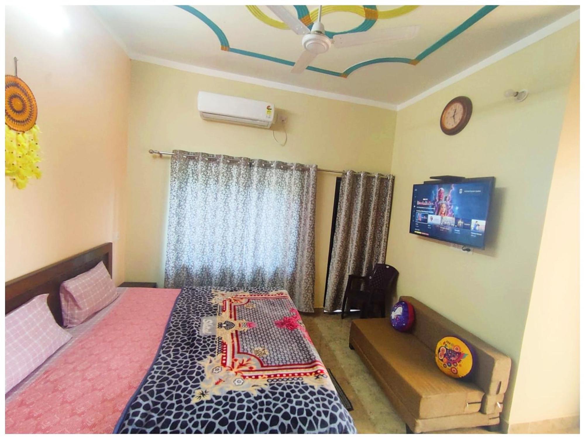 Hotel Budget - A-n-a-n-d-a-m- Near Radha Govinda Temple - Ram Jhula - Goa - Hygiene & Spacious - In Rishikesh