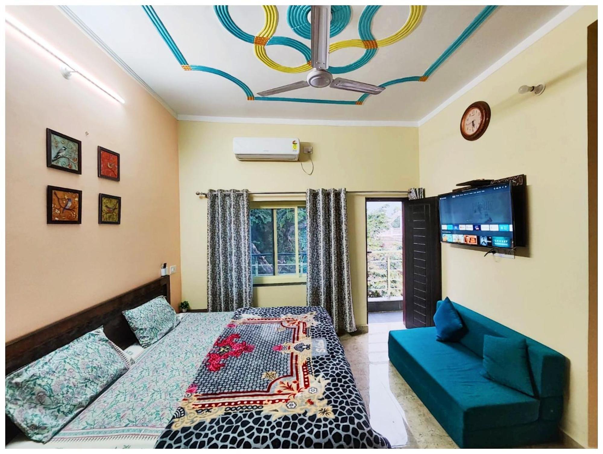 Budget - A-n-a-n-d-a-m- Near Radha Govinda Temple - Ram Jhula - Goa - Hygiene & Spacious - In 3*