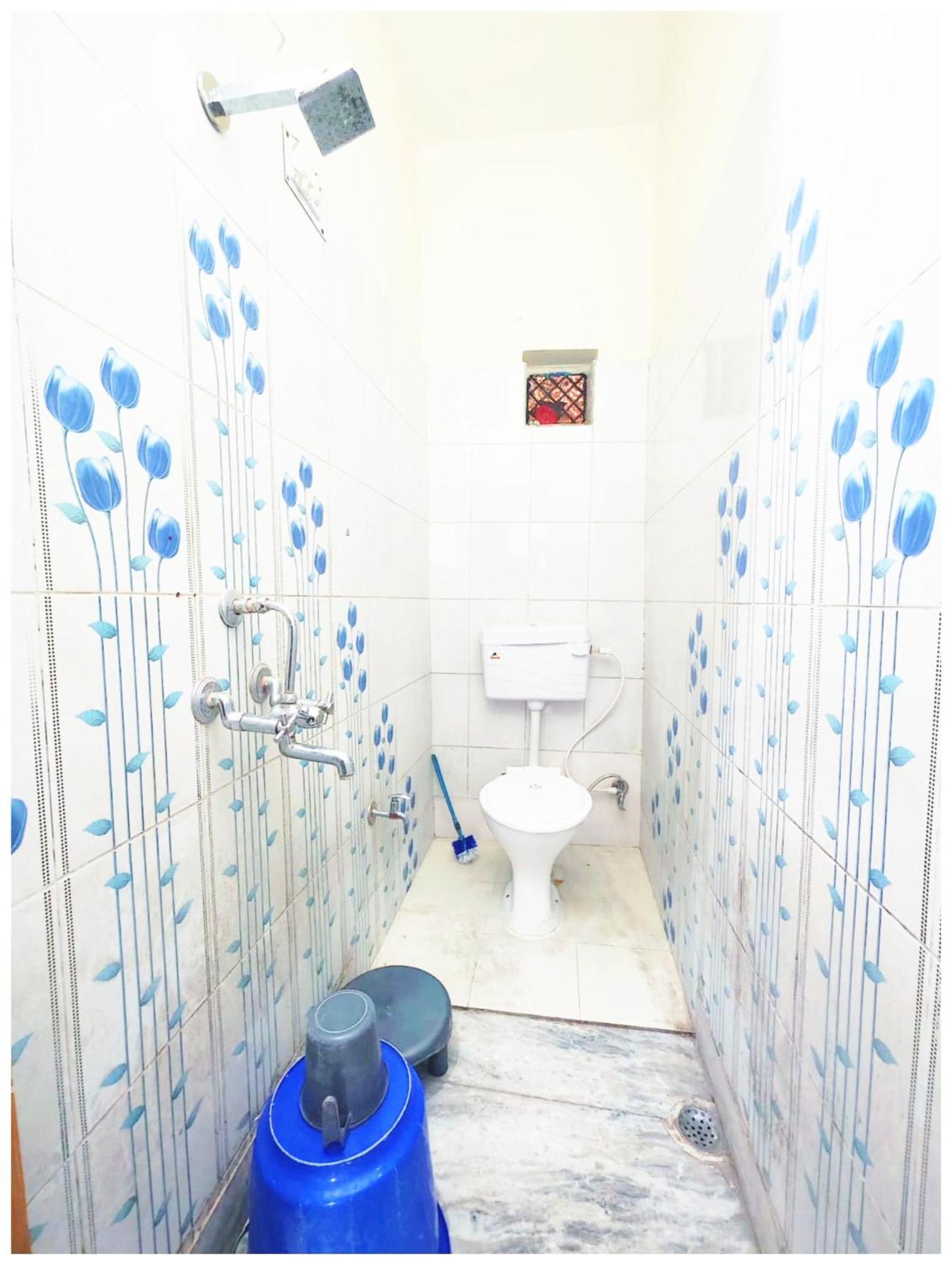 Budget - A-n-a-n-d-a-m- Near Radha Govinda Temple - Ram Jhula - Goa - Hygiene & Spacious - In Rishikesh