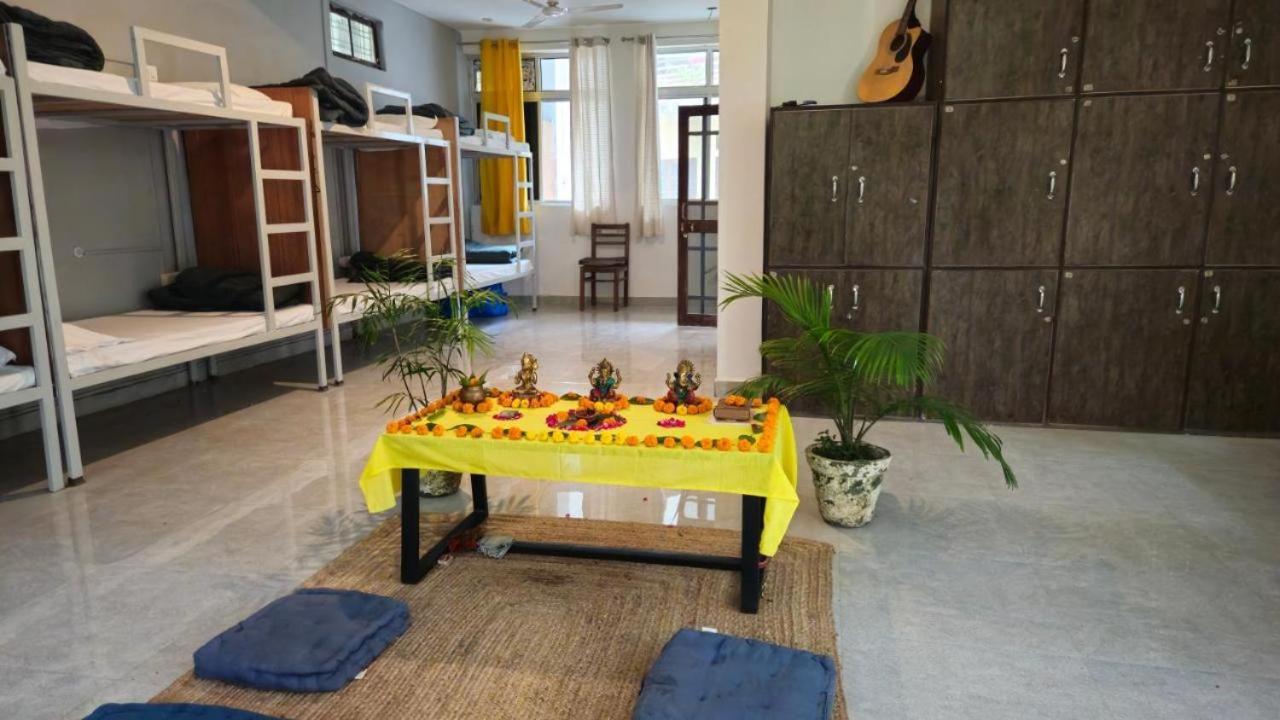 Ganga Homestay *