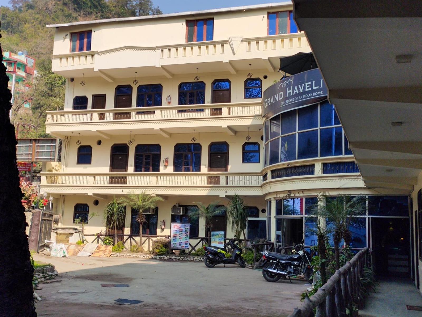 Hotel Grand Haveli