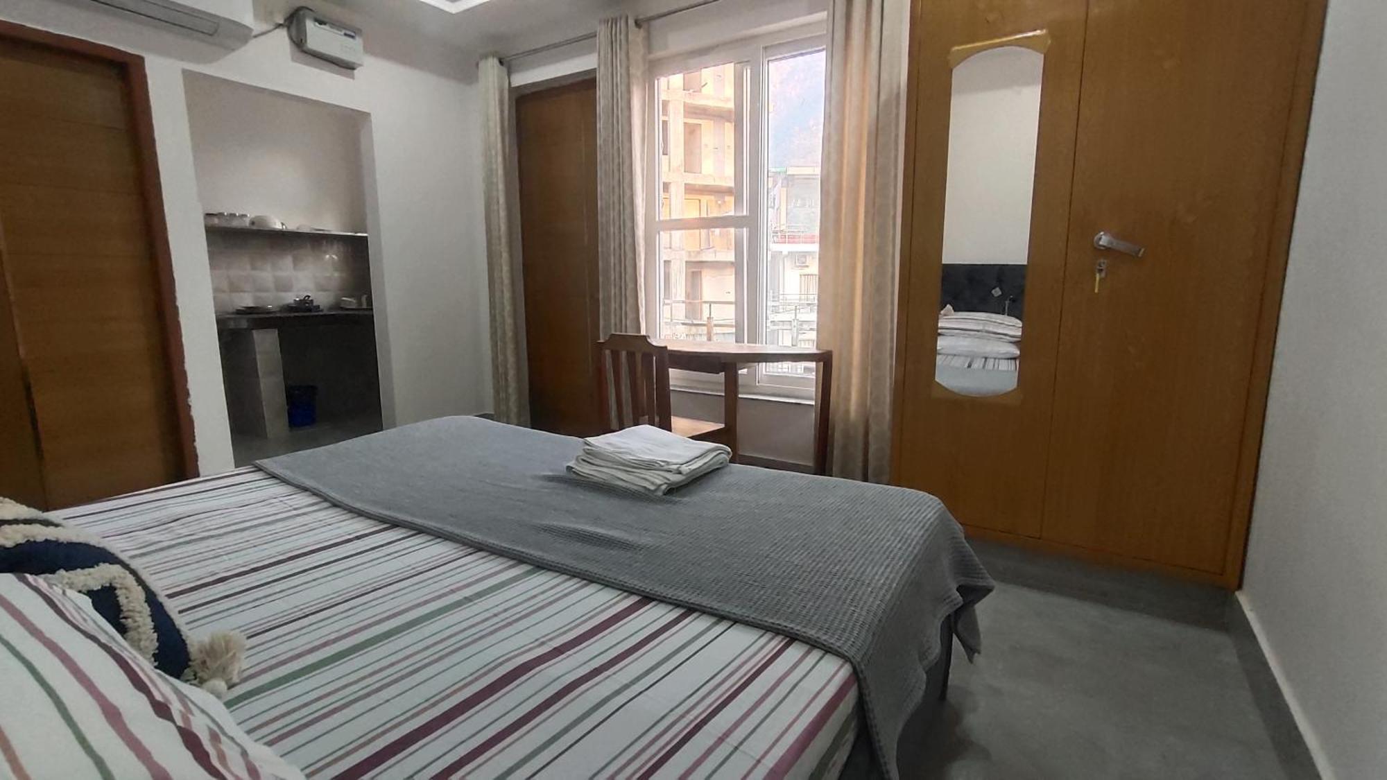 Oji's - Aesthetic Quite With Kitchen, In Walking Distance To Ganga In Yoga Lane Tapovan, Free Airport Pickup For Than 7 Night * Rishikesh