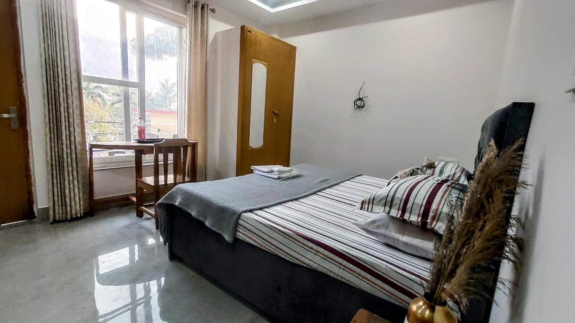 Apartment Oji's - Aesthetic Quite With Kitchen, In Walking Distance To Ganga In Yoga Lane Tapovan, Free Airport Pickup For Than 7 Night *