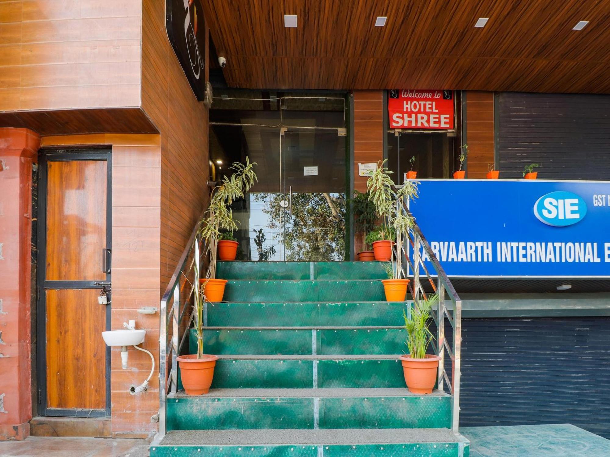 Collection O Shree Hotel