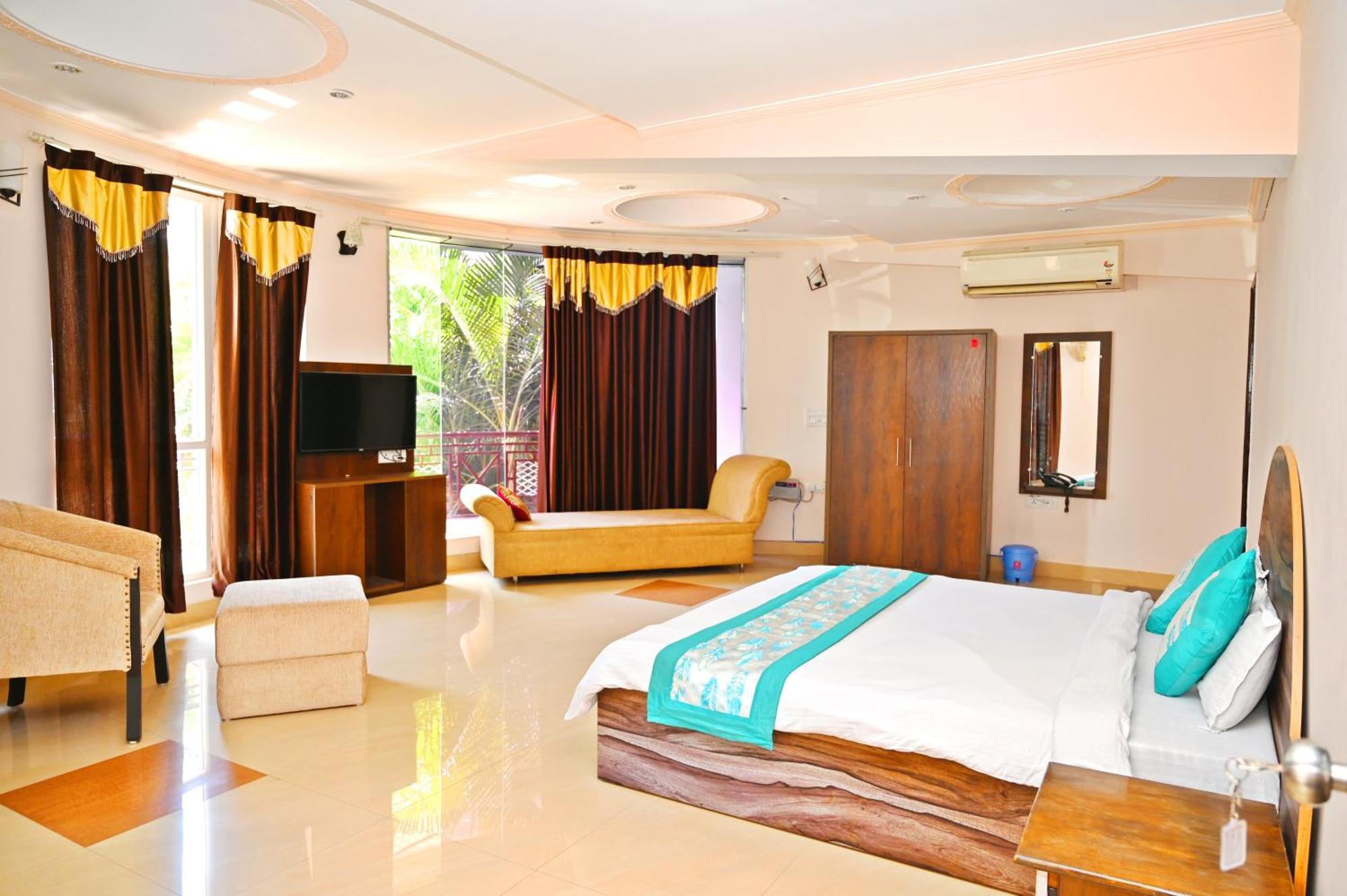 Hotel Prasanna 3*