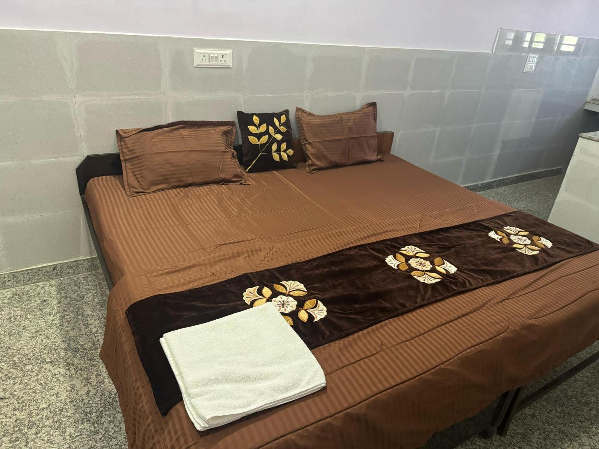 Guest house Negi Ngh Rishikesh