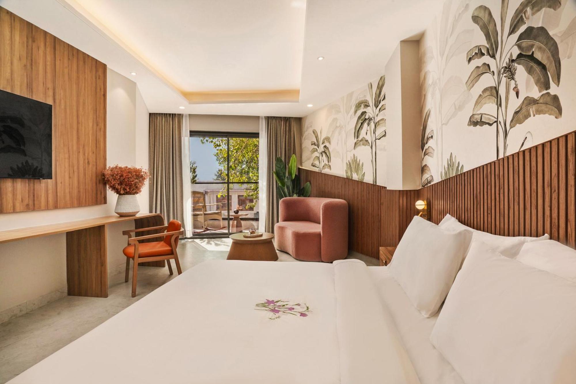 Hotel Zana By The Ganges, Tapovan,