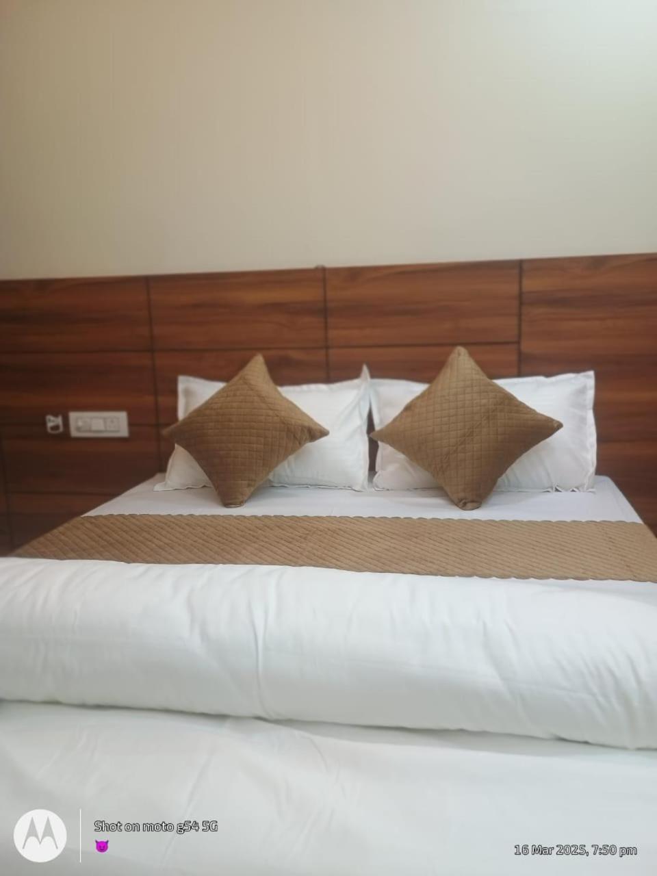 Ananda And Rishikesh