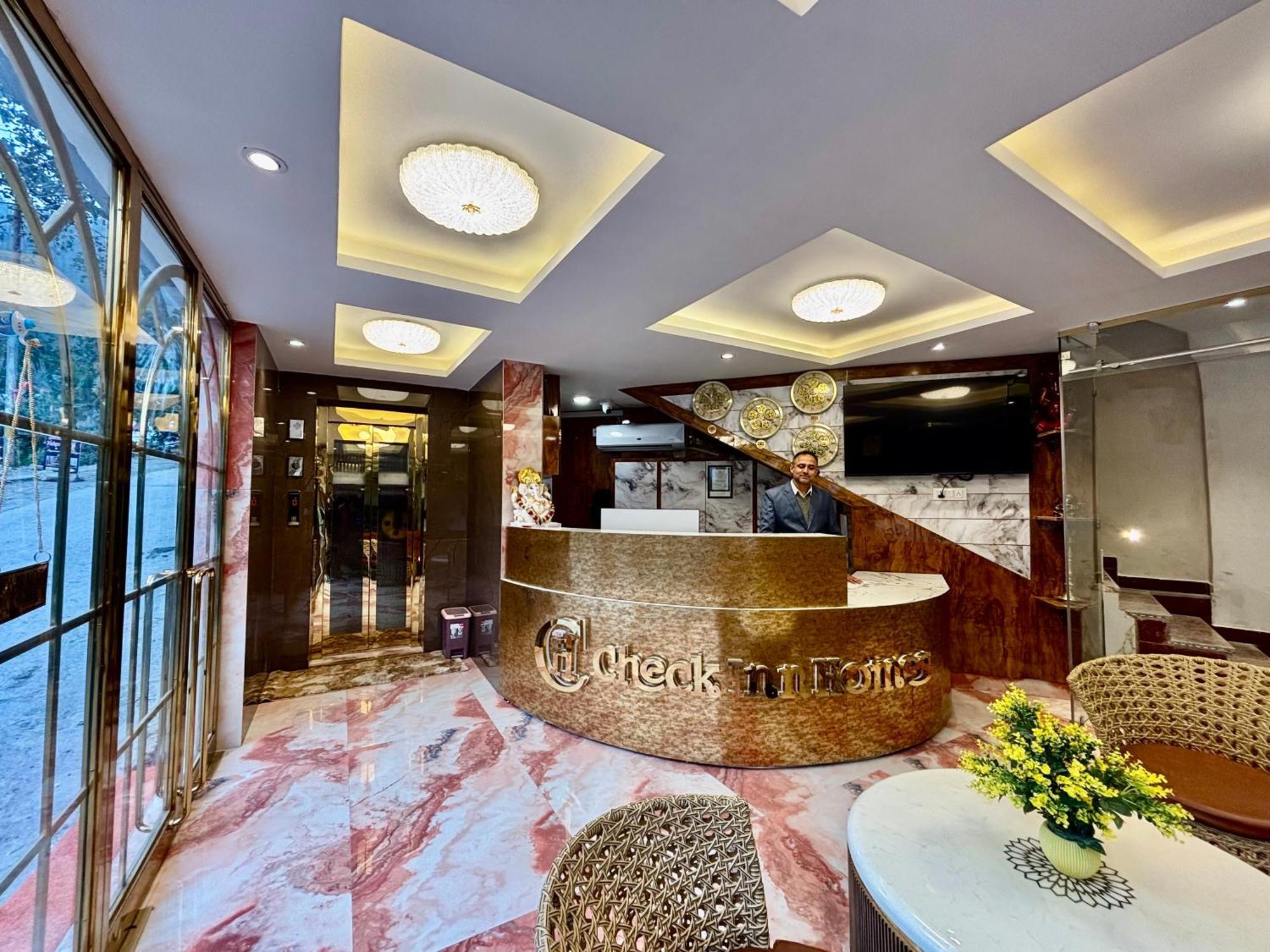 Hotel Check Homes 3*