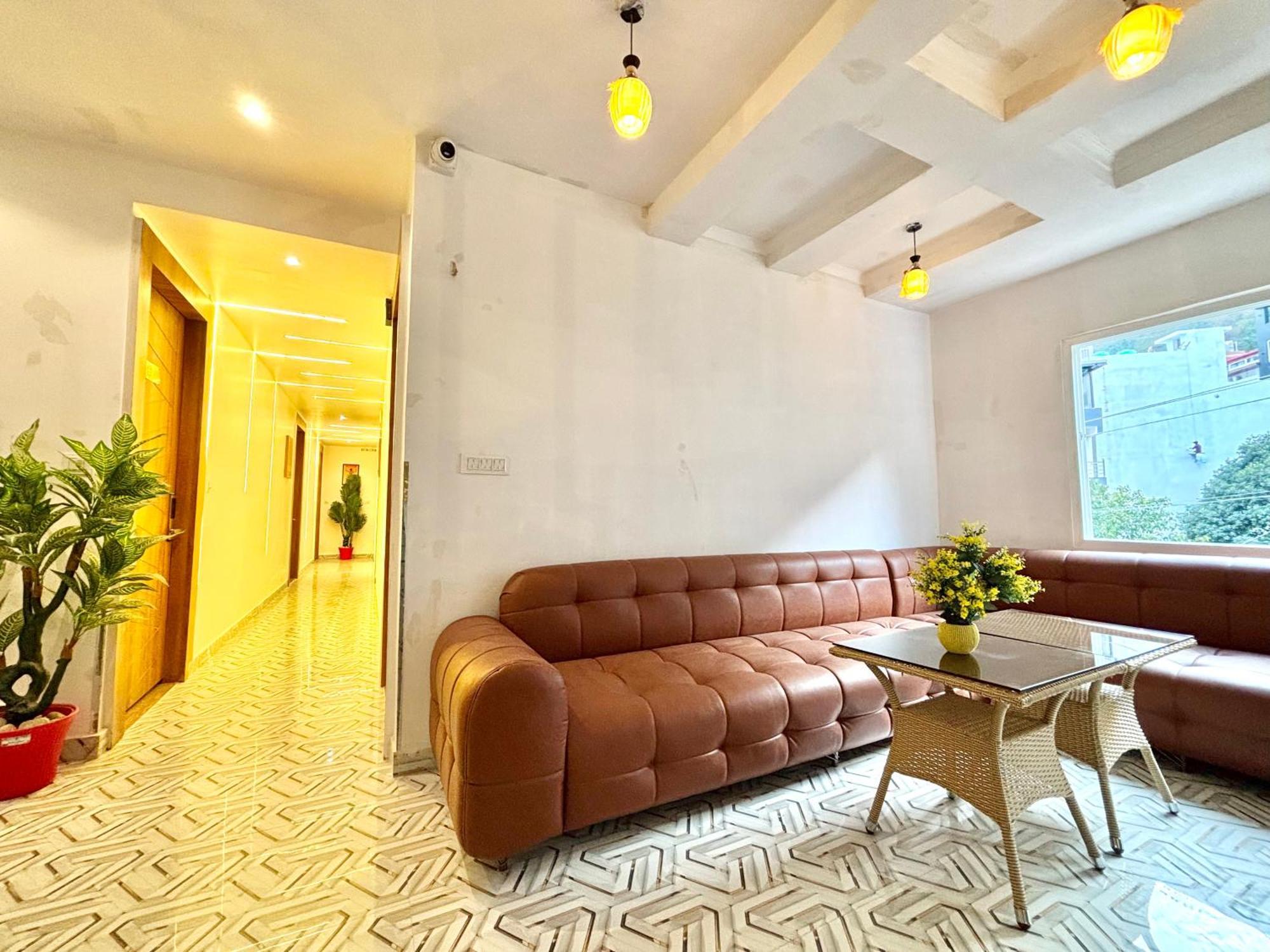 Check Homes Hotel 3*