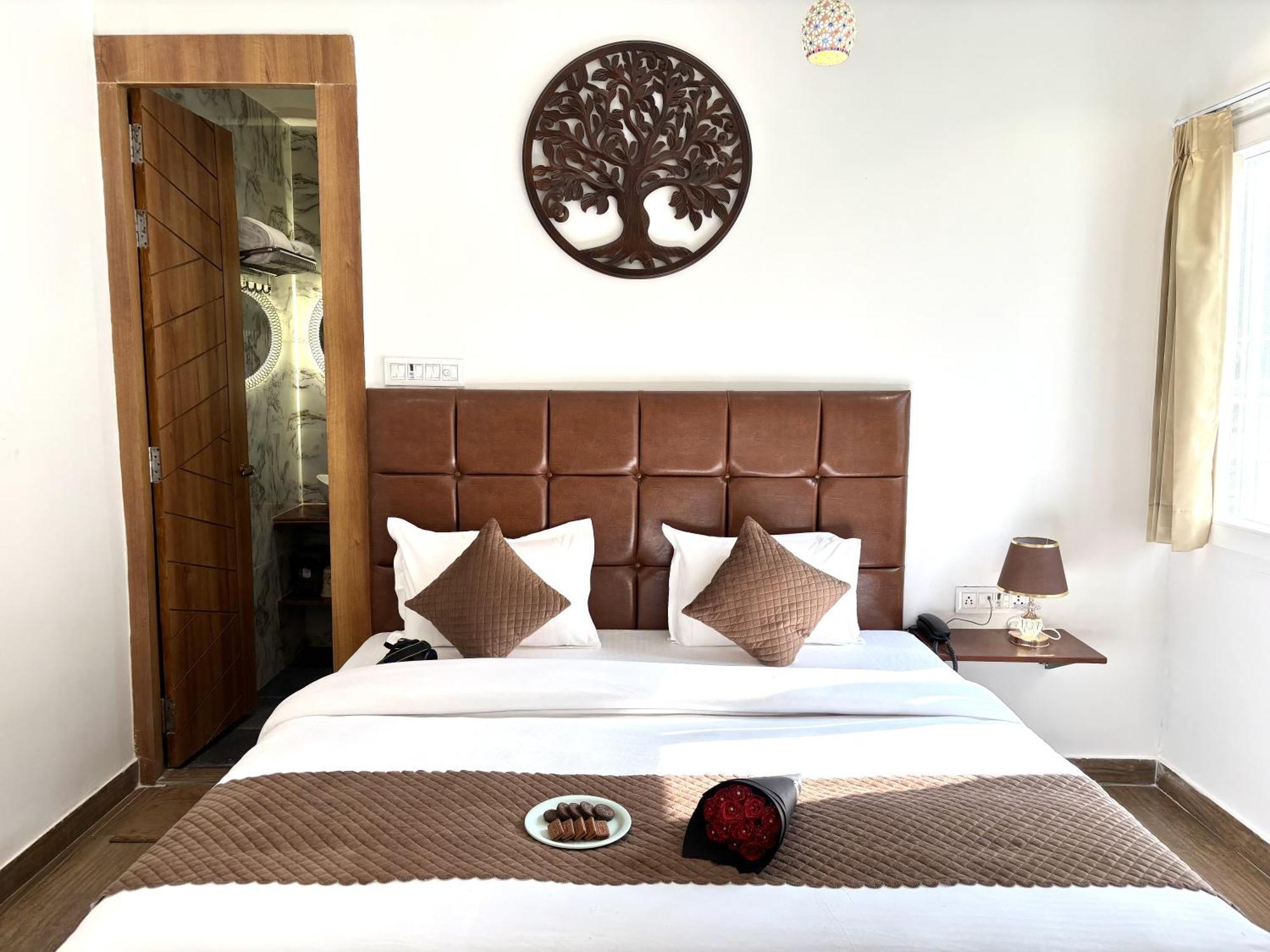 Hotel Check Homes 3*
