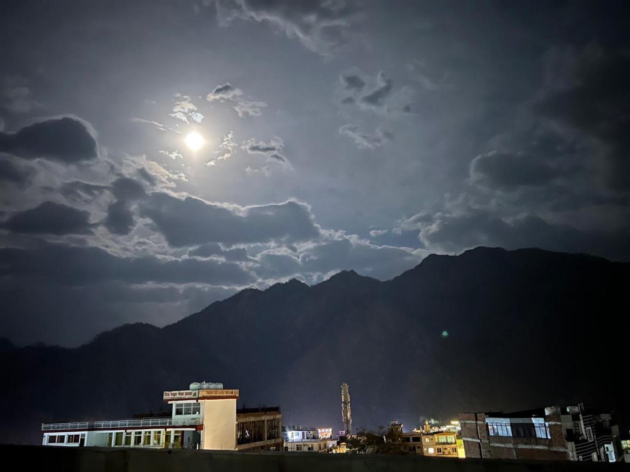 Pocketchange Hostel Rishikesh