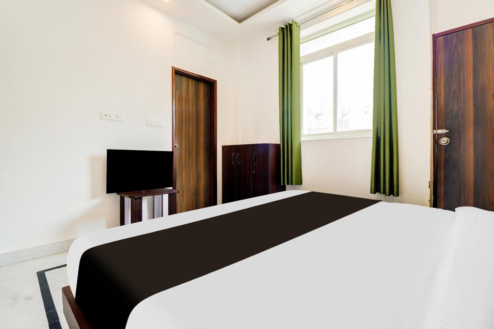 Hotel O Yog Tapovan