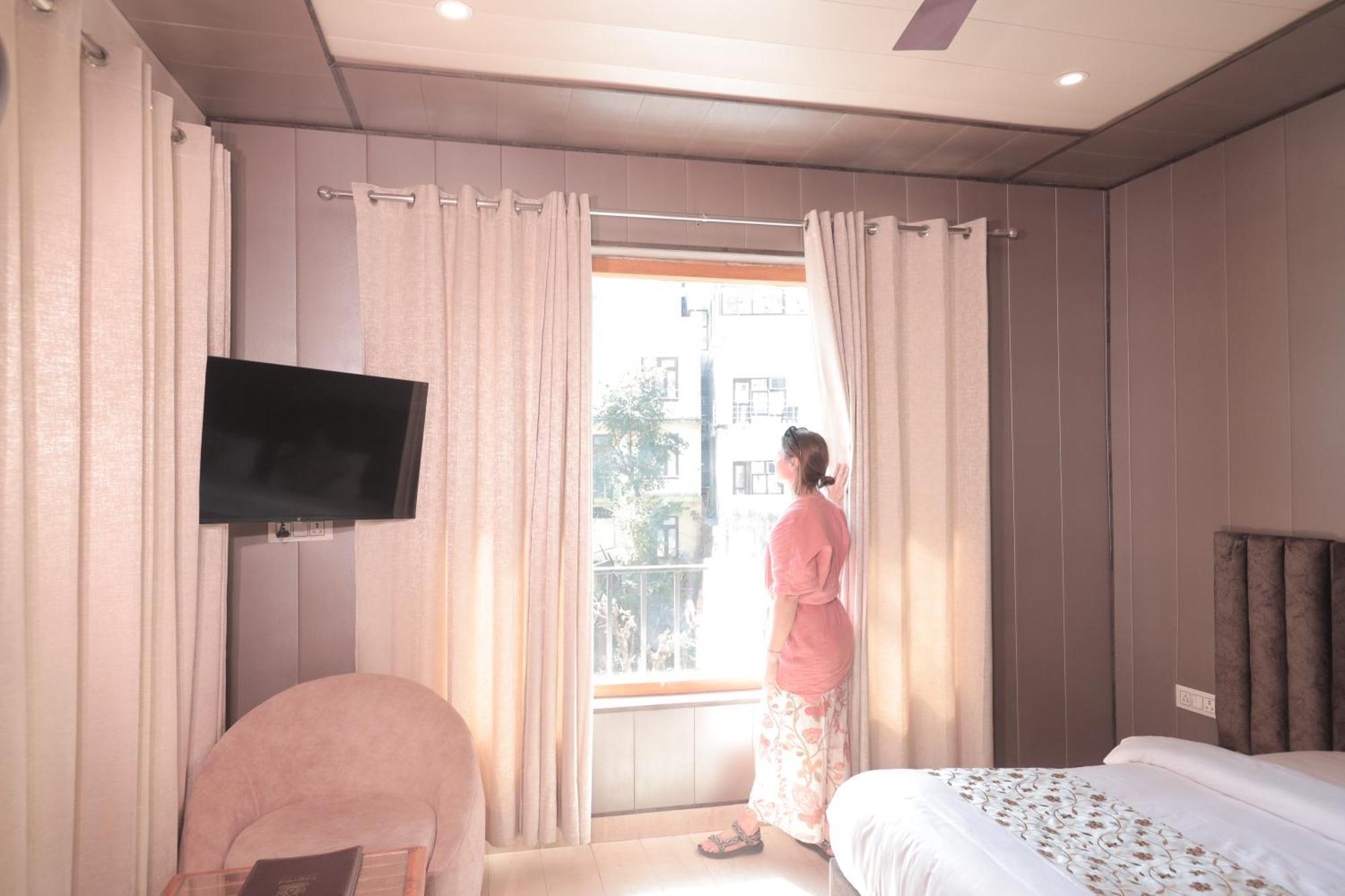 Yogved Hospitality & Hotel