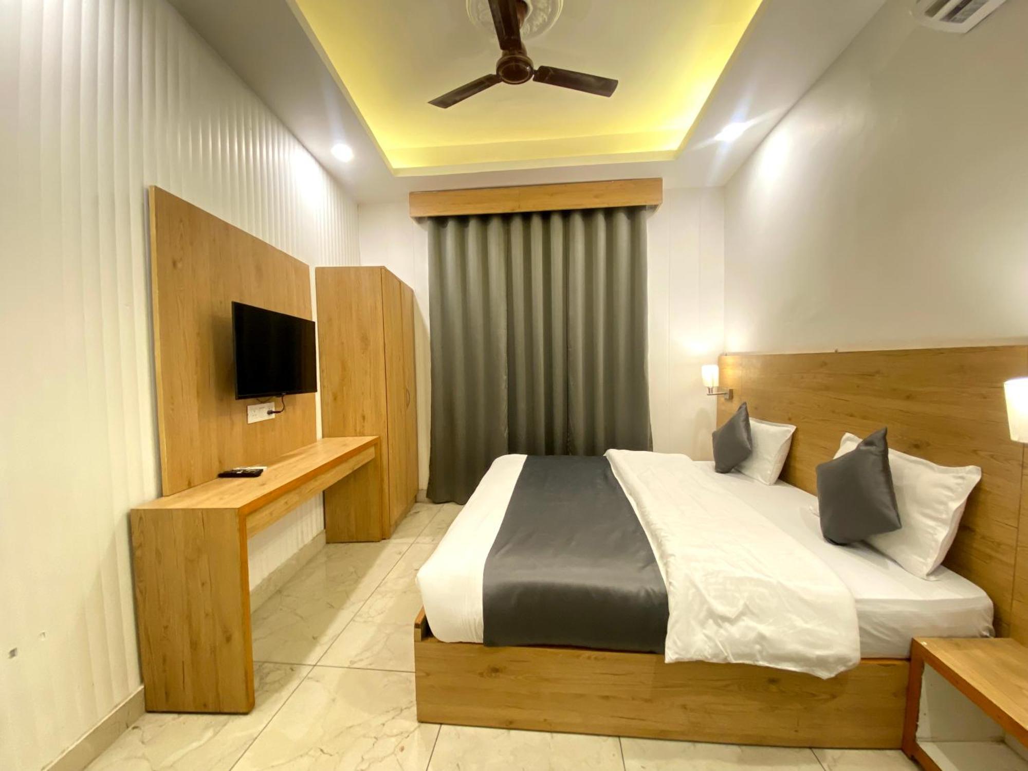 Sonu & Hostel, Guest house *