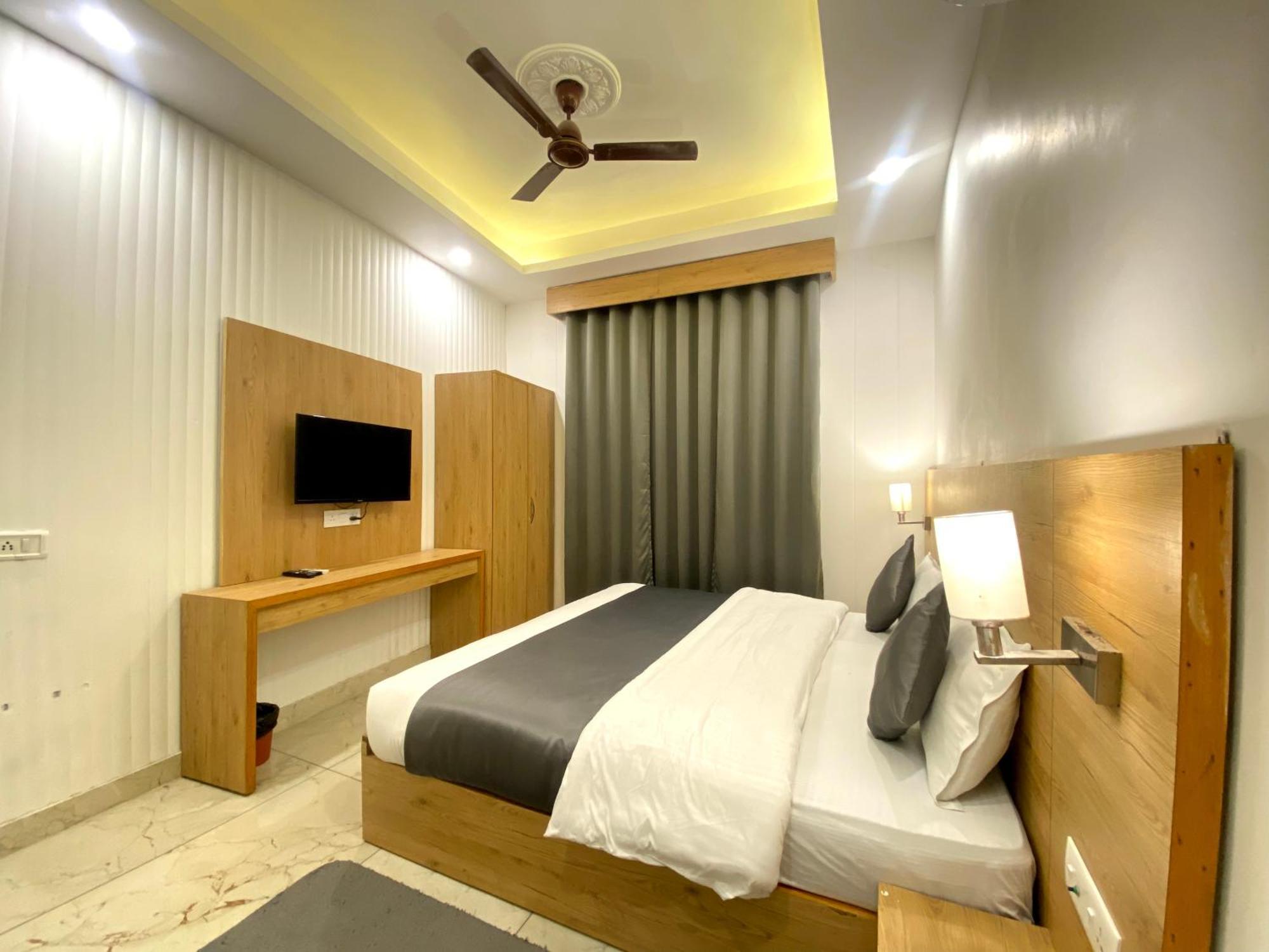 Sonu & Hostel, Guest house *