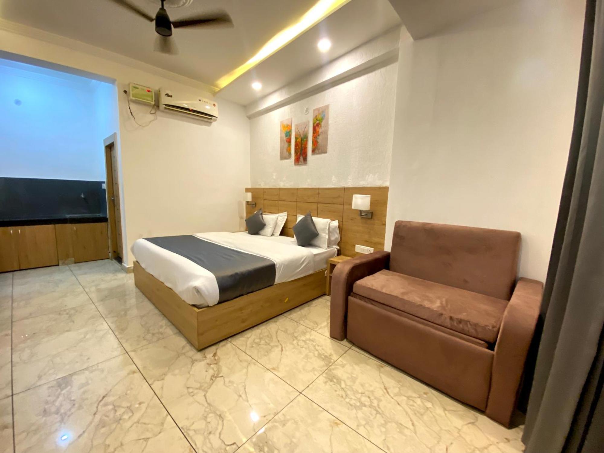 Guest house Sonu & Hostel, *