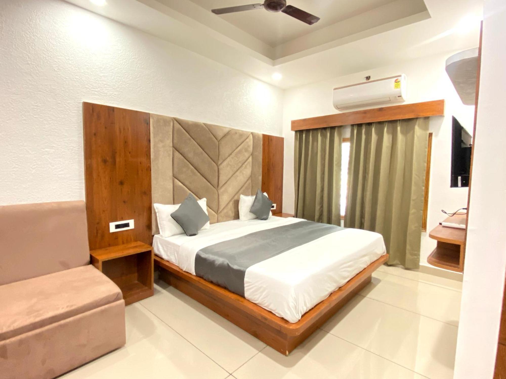 Sonu & Hostel, * Rishikesh